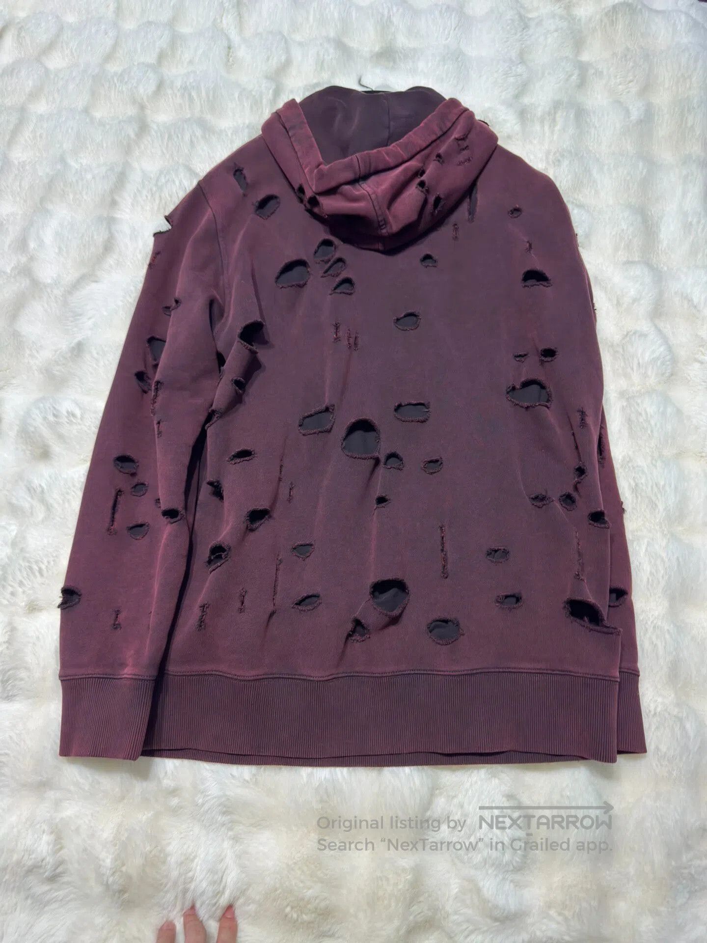 Giorgio Armani Giorgio Armani Distressed logo hoodie| Size US M / EU 48-50 / 2 - 6 Thumbnail