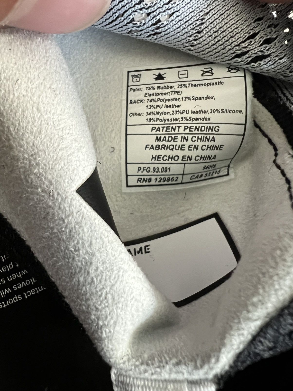Nike Nike Vapor Knit Skill Gloves Magnigrip Football White Black Size 38 - 3 Thumbnail