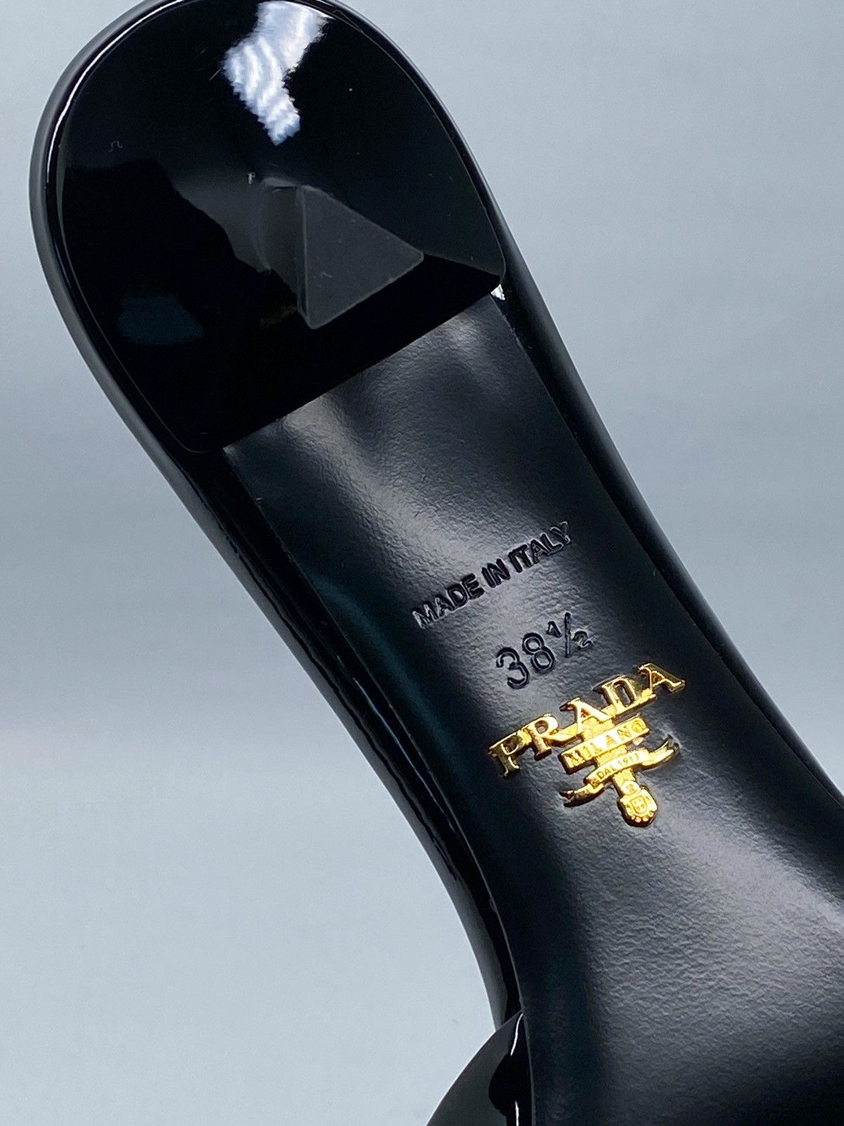 Prada Prada Patent leather Crystal embellished sandals size 38.5 Size US 8.5 / IT 38.5 - 15 Thumbnail