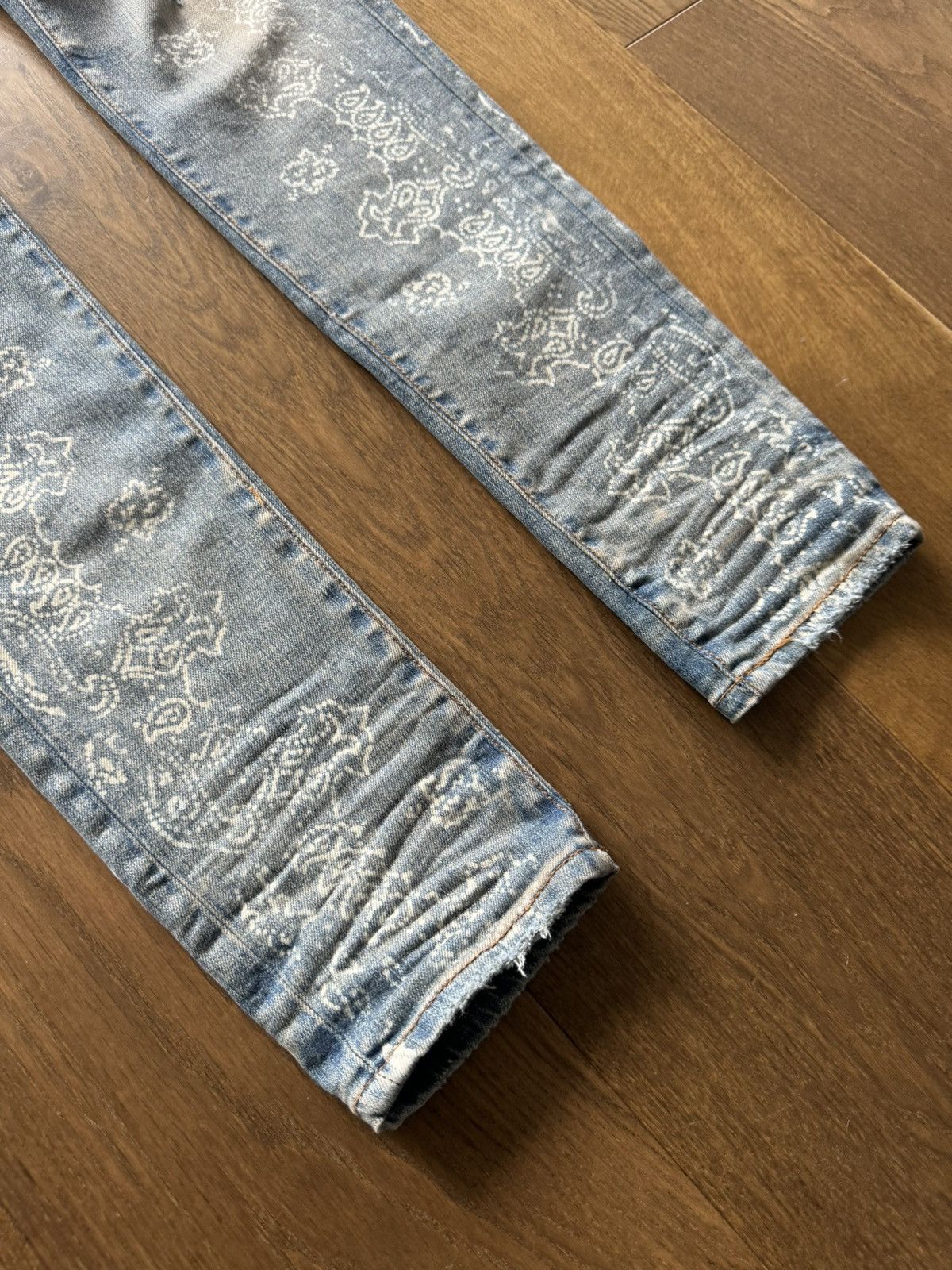 Amiri Amiri Jeans Bandana Bleach Stained Distressed Skinny Denim Size US 32 / EU 48 - 8 Thumbnail