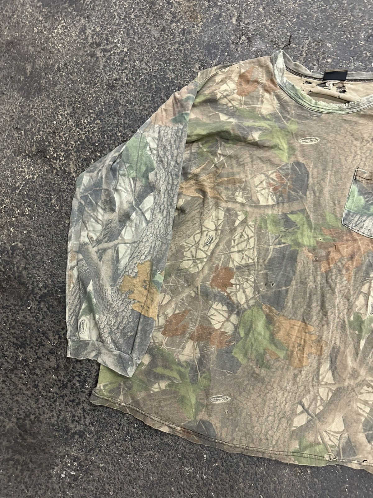 Other Vintage camo distressed long sleeve top Size US XXL / EU 58 / 5 - 2 Thumbnail