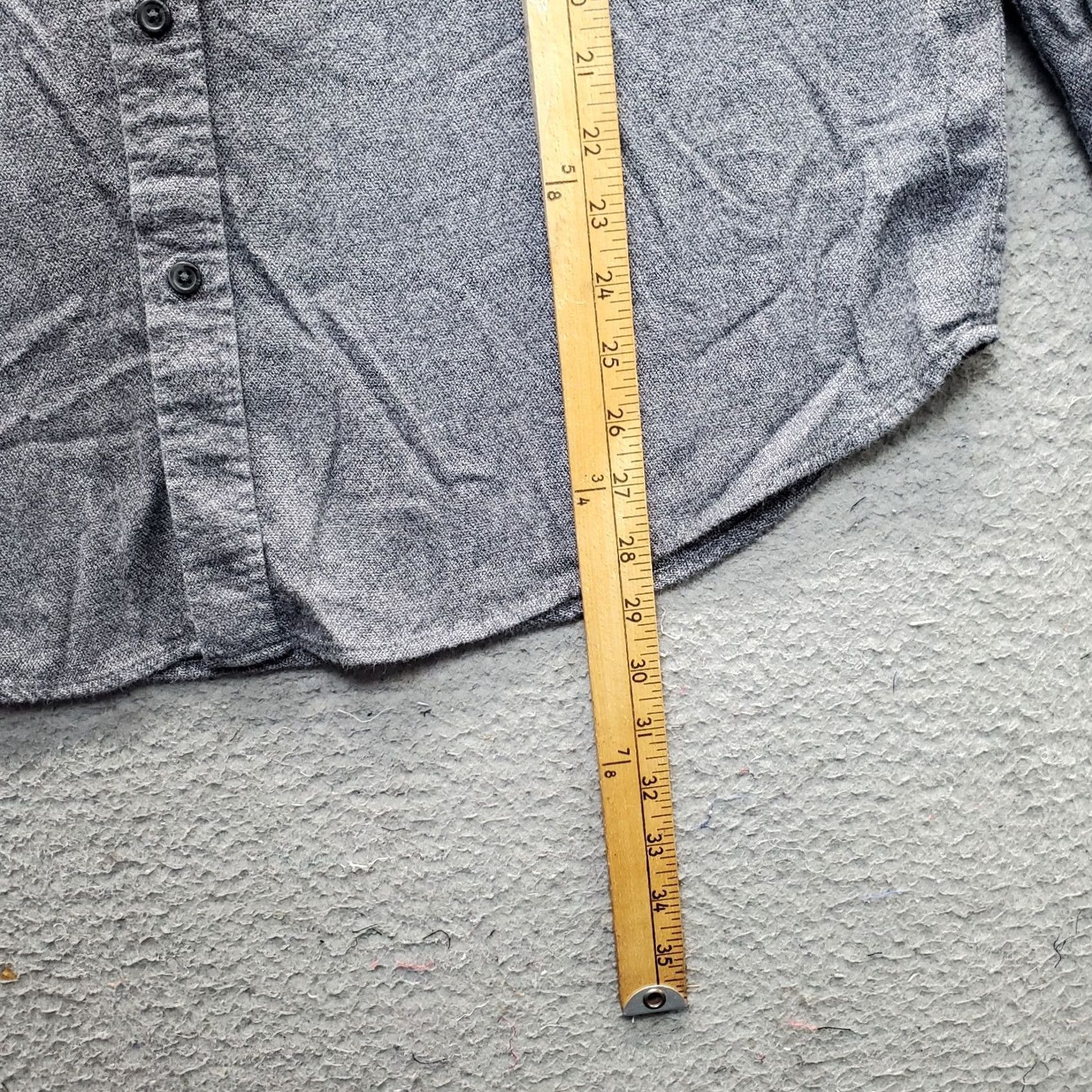 Old Navy Old Navy Coupe Standard Shirt: Men XL Gray Button-Up, Long Sleeve, Regular Fit Size US XL / EU 56 / 4 - 5 Thumbnail