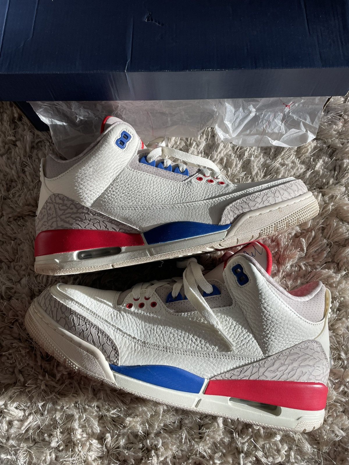 Jordan Brand Jordan 3 International Flight Size US 11 / EU 44 - 2 Thumbnail