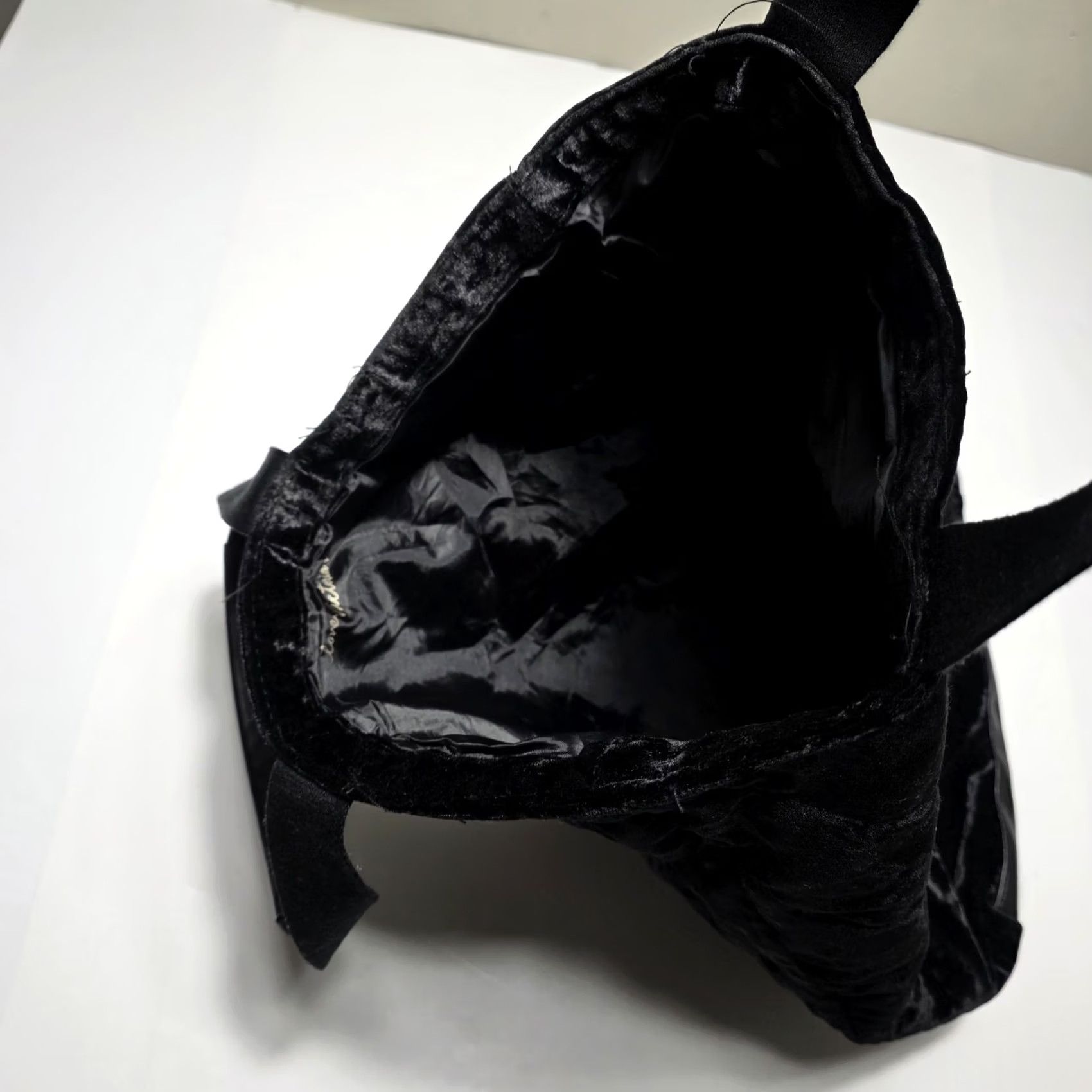 Victoria's Secret Victoria's Secret Velvet Shoulder Tote Bag Black Medium Size Lined Size ONE SIZE - 5 Thumbnail