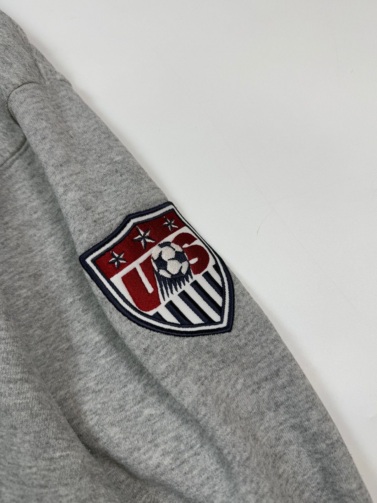 Nike × Vintage Vintage 90s Nike USA football centre swoosh hoodie Size US XL / EU 56 / 4 - 3 Thumbnail