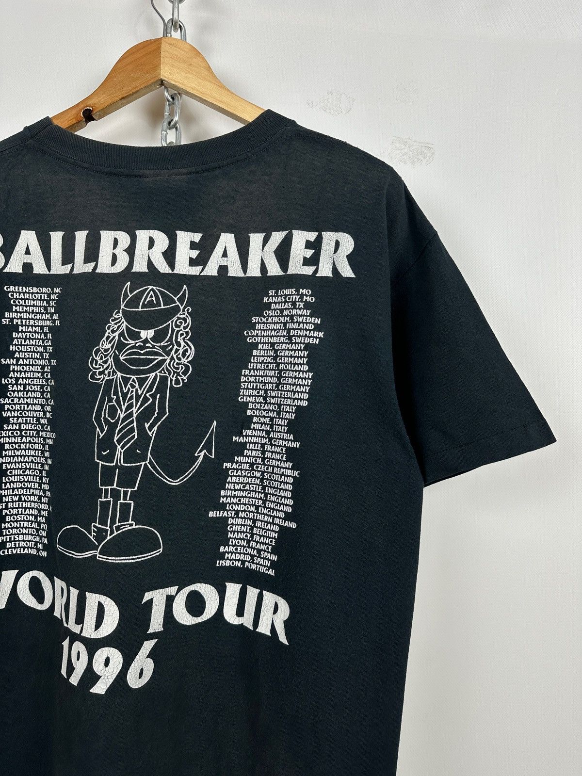 Band Tees 1996 Vintage AC/DC Ballbreaker Brockum World Tour T-Shirt Size US L / EU 52-54 / 3 - 5 Thumbnail