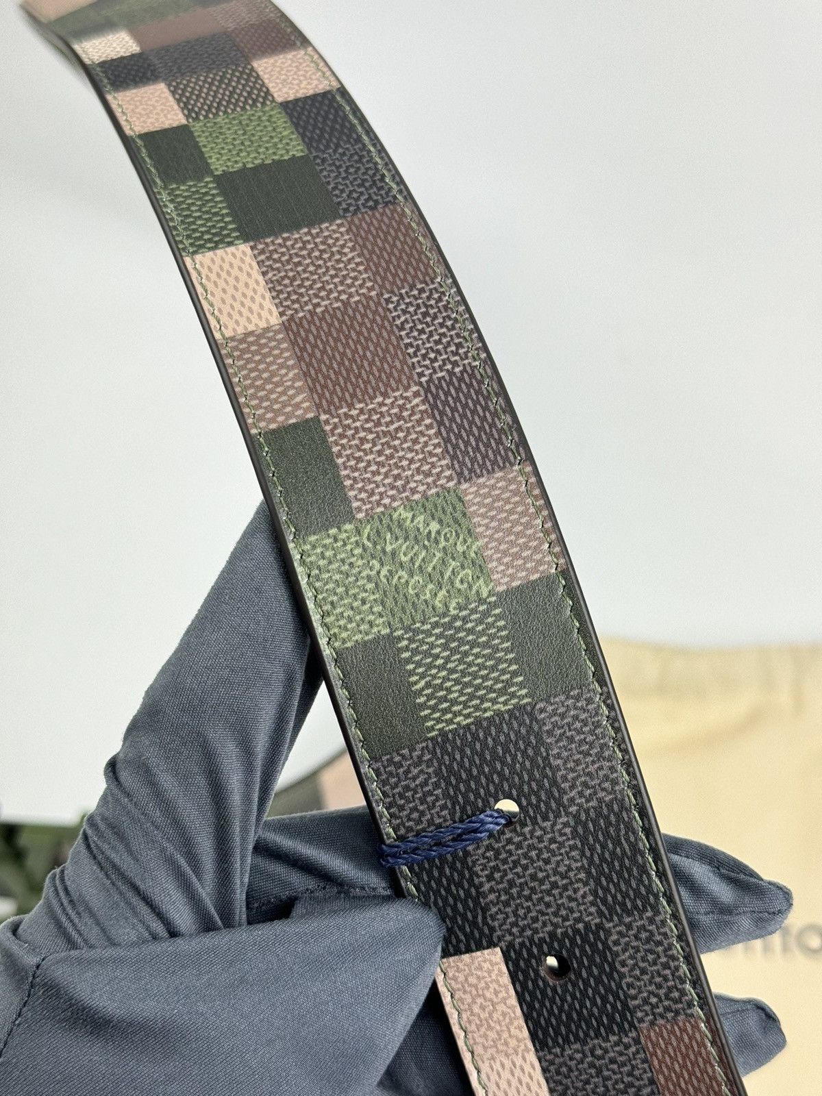 Louis Vuitton LV MEGA PIXEL CAMOUFLAGE 40MM REVERSIBLE BELT 100 Size 34 - 5 Thumbnail