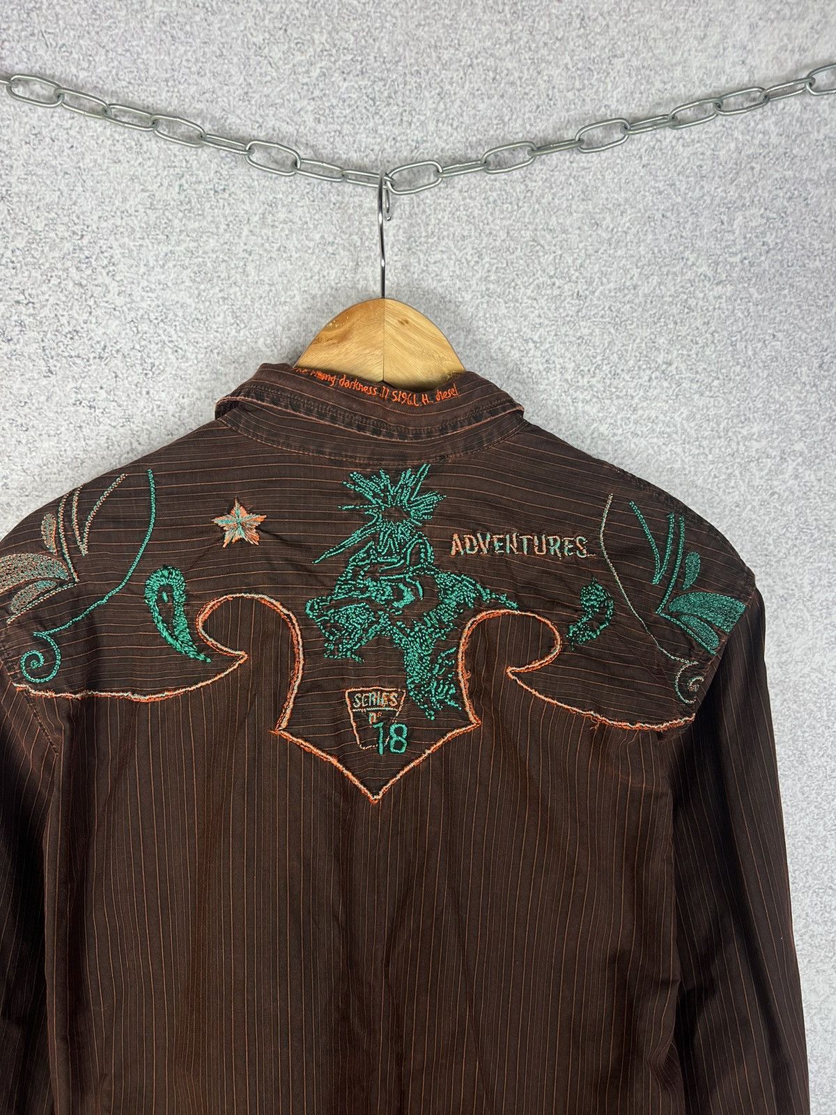 Diesel Rare! Vintage Diesel Avant-Garde Big Embroidered Logo Shirt Size US XL / EU 56 / 4 - 8 Thumbnail
