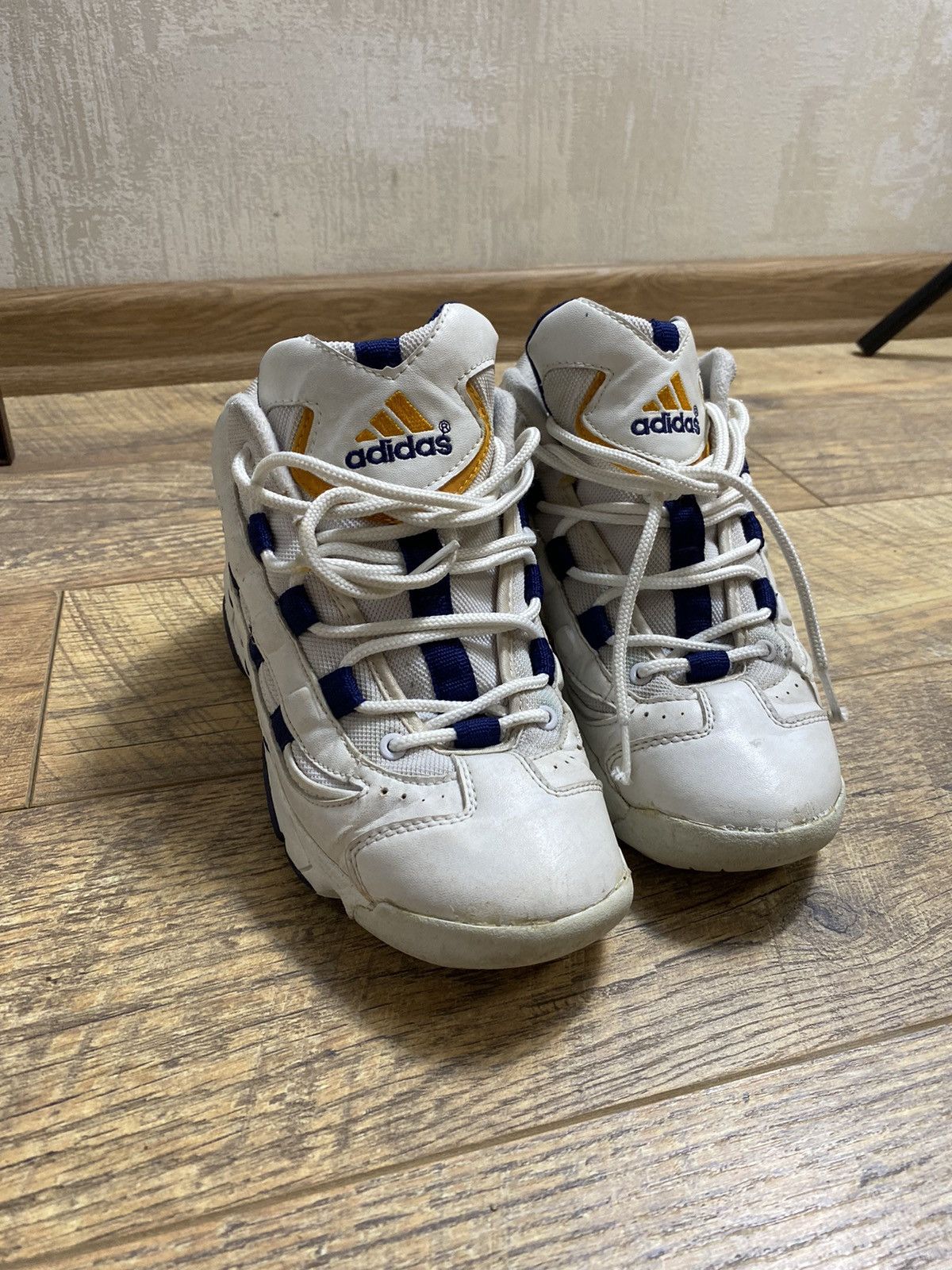 Adidas Vintage 90s Adidas Sneakers, Size US 7.5 Size US 7.5 / EU 40-41 - 3 Thumbnail