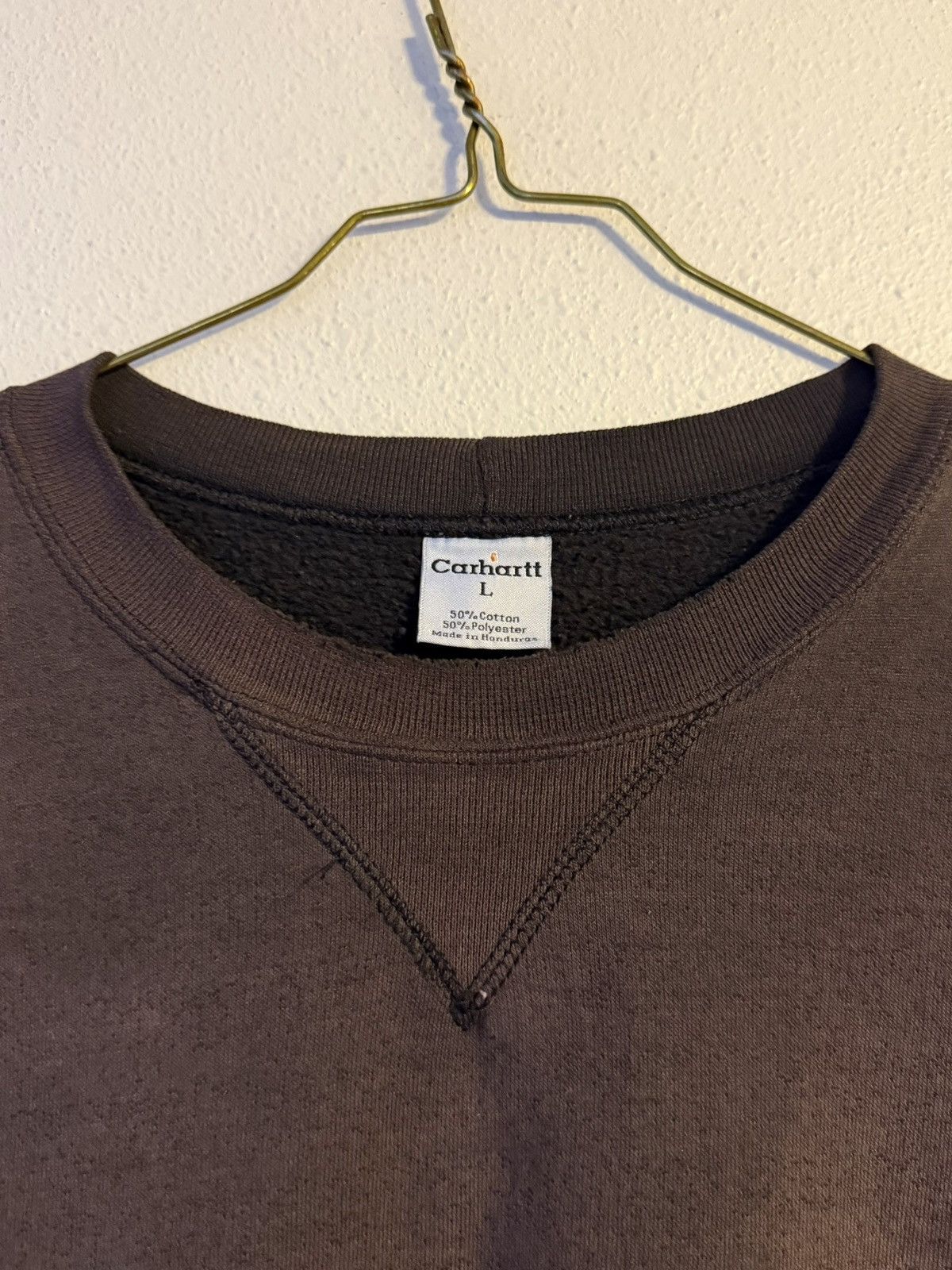 Carhartt Nice fade! 2000s black carhartt crewneck Size US L / EU 52-54 / 3 - 3 Thumbnail