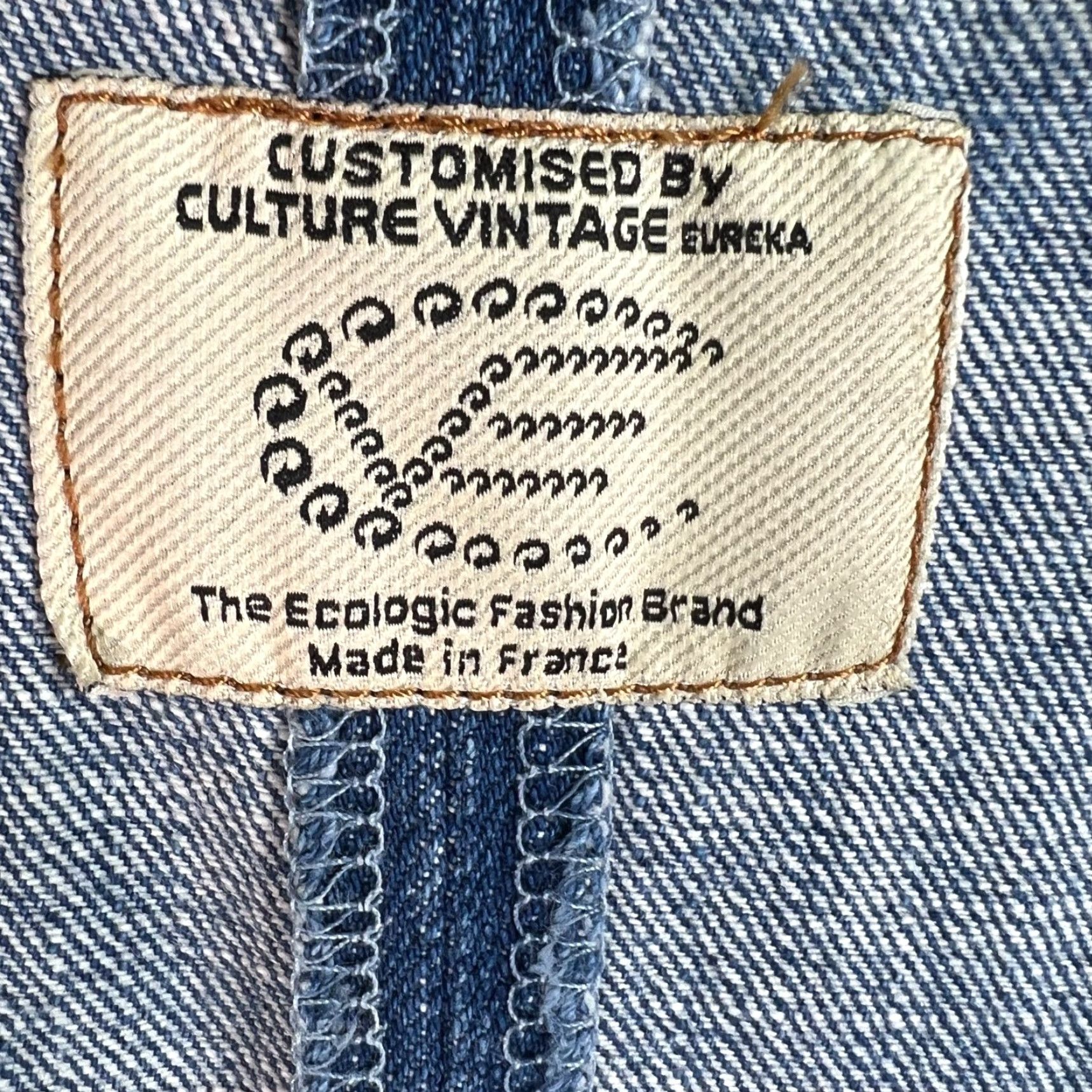Levi's VINTAGE Levi's 506 Bib Shorts Women's Size 32 Blue Denim 80s 90s Festival Bohemian Designer Made in France Women Vintage-style Bib Short Size 24" / US 00 / IT 34 - 4 Thumbnail