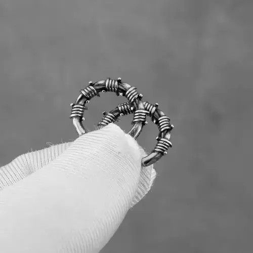 Vintage Stainless Steel Thorn Circle Hoop Earring Size ONE SIZE - 3 Thumbnail