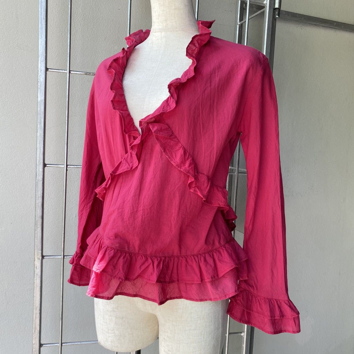 Designer × Japanese Brand H.Ranch Market Y2K Pink Ruffled V-Neck Blouse Size XS / US 0-2 / IT 36-38 - 13 Thumbnail