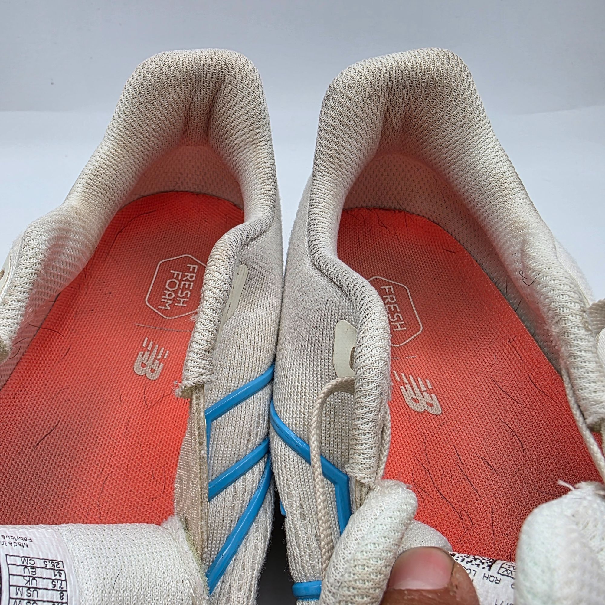 New Balance New Balance Fresh Foam 680v8 Womens Size 9.5 Shoes White Blu Size US 9.5 / IT 39.5 - 9 Thumbnail