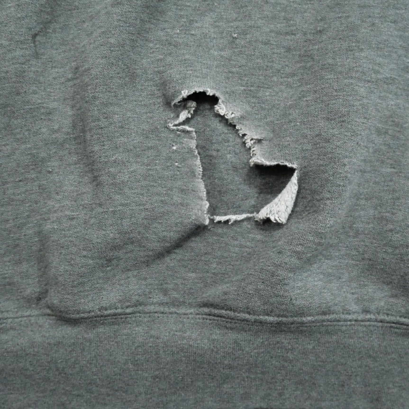 Nike VINTAGE Nike Hoodie XL Gray Pullover Distressed Mini Swoosh Y2K Mens Hooded Sweatshirt Size US XL / EU 56 / 4 - 4 Thumbnail