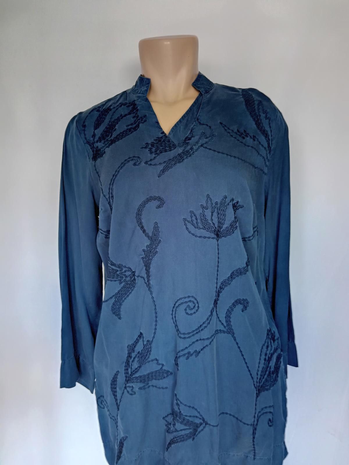 Designer Elegant Blue Floral Embroidered Tunic Size XS / US 0-2 / IT 36-38 - 1 Thumbnail