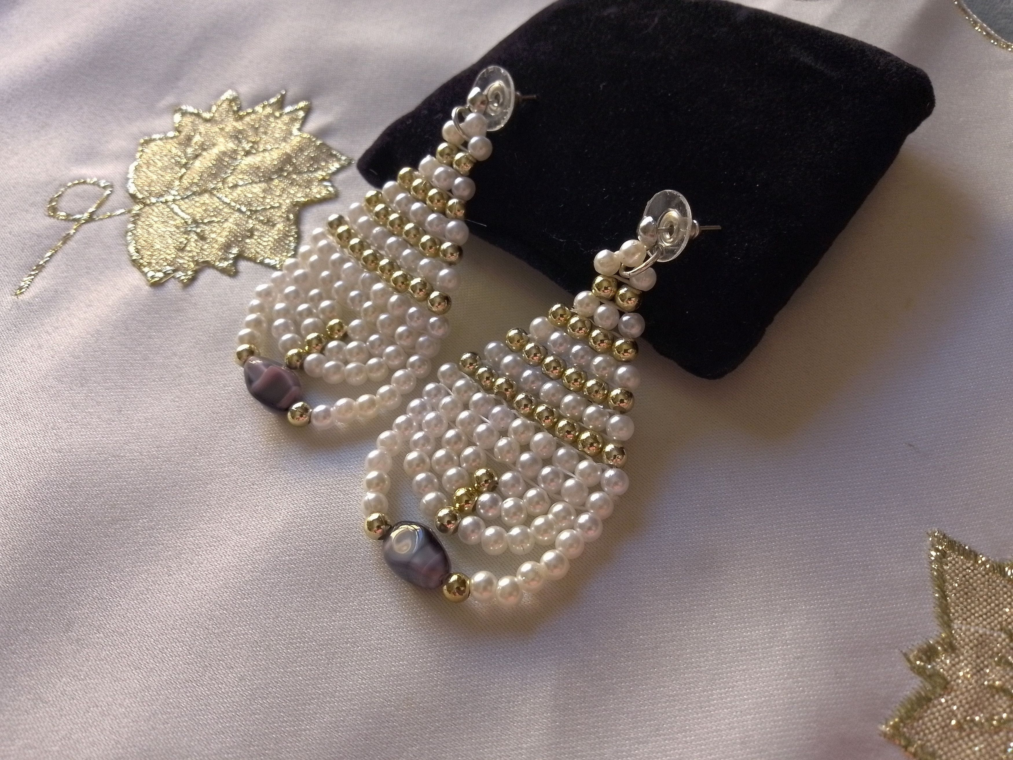 Handmade Earrings Pearls White/Gold Teardrop Tumbled Amethyst Stones Size ONE SIZE - 8 Thumbnail