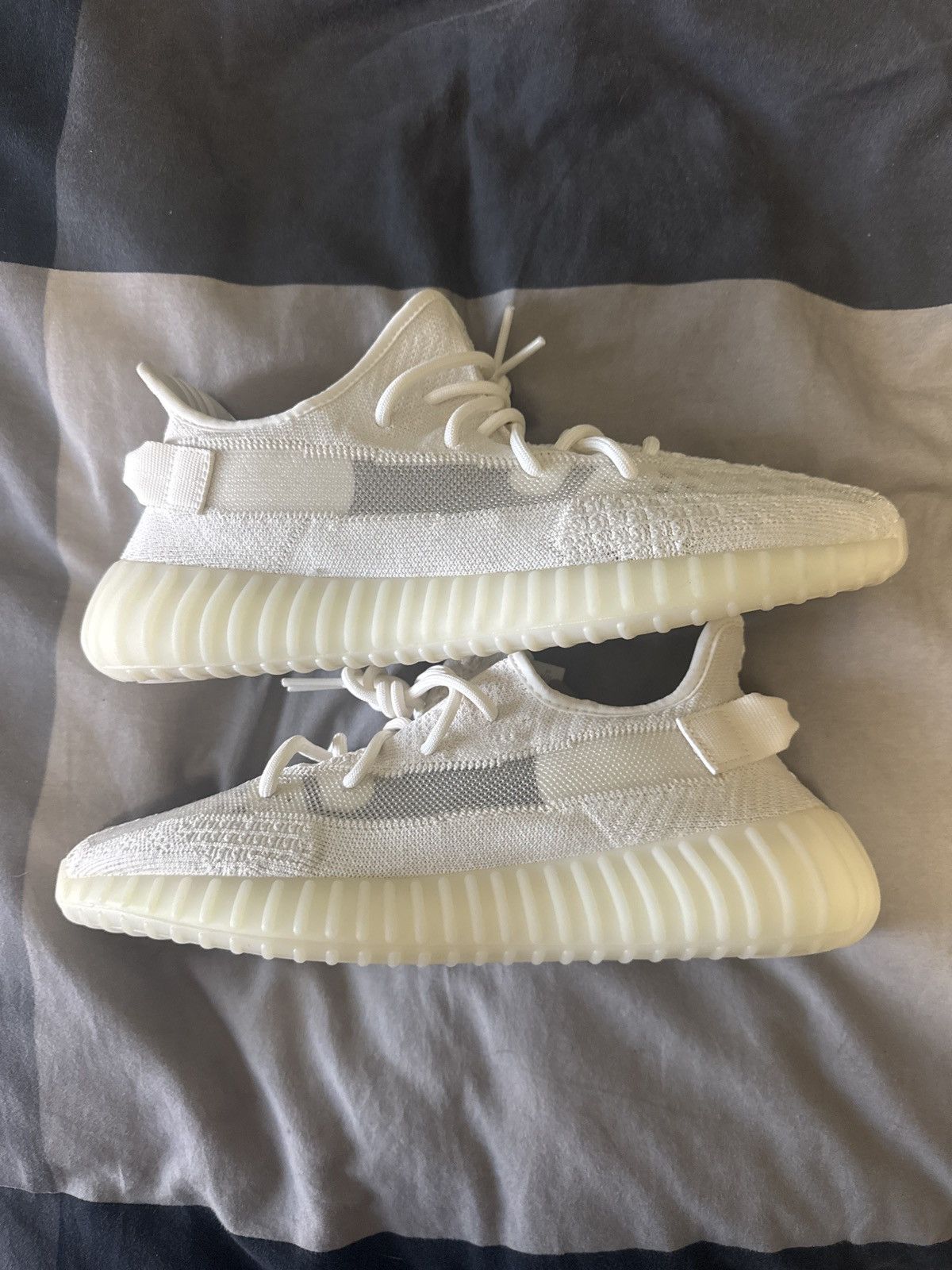 Yeezy Yeezy 350 V2 Bone Size US 10.5 / EU 43-44 - 1 Thumbnail