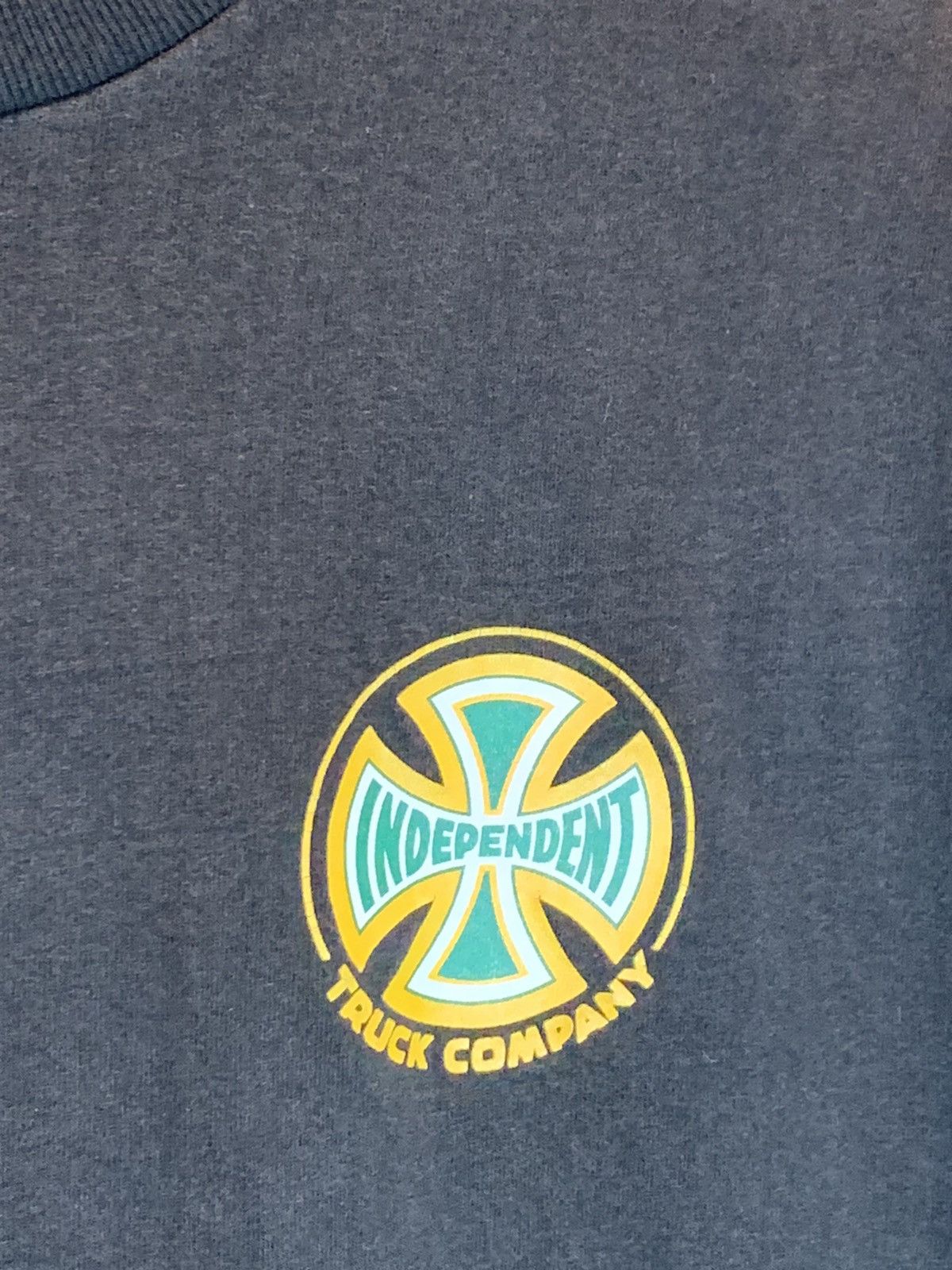 Independent Truck Co. *RARE* Vintage Independent Truck Co Cross Skate Art T-Shirt Size US S / EU 44-46 / 1 - 6 Thumbnail