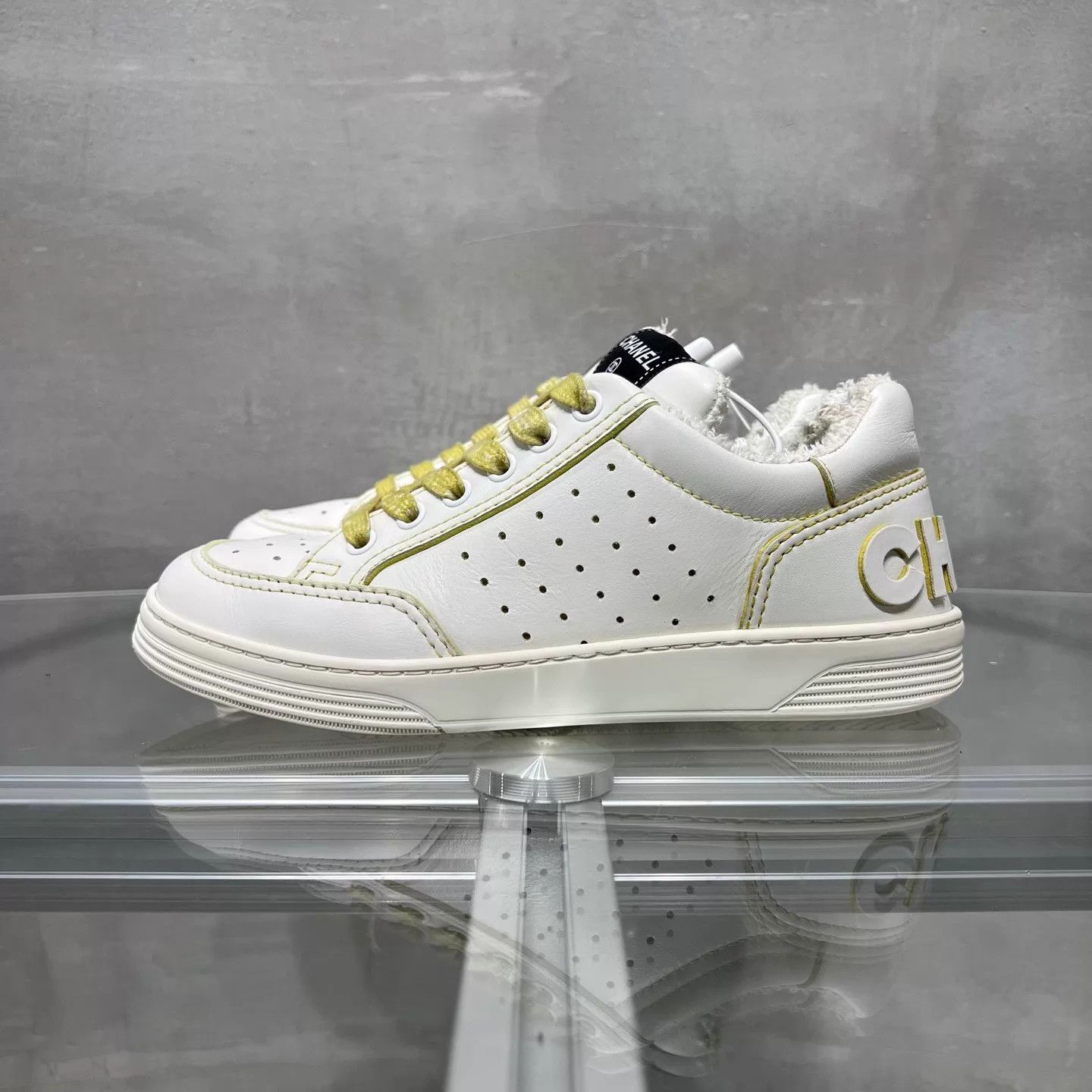 Chanel Chanel white yellow casual sneakers size 36.5 YH25321 Size US 6 / IT 36 - 3 Thumbnail