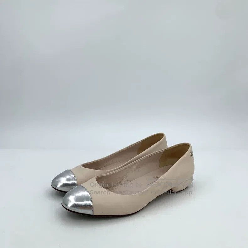 Chanel Chanel Colour block logo round toe casual flat sole shoes Size US 8.5 / IT 38.5 - 1 Thumbnail