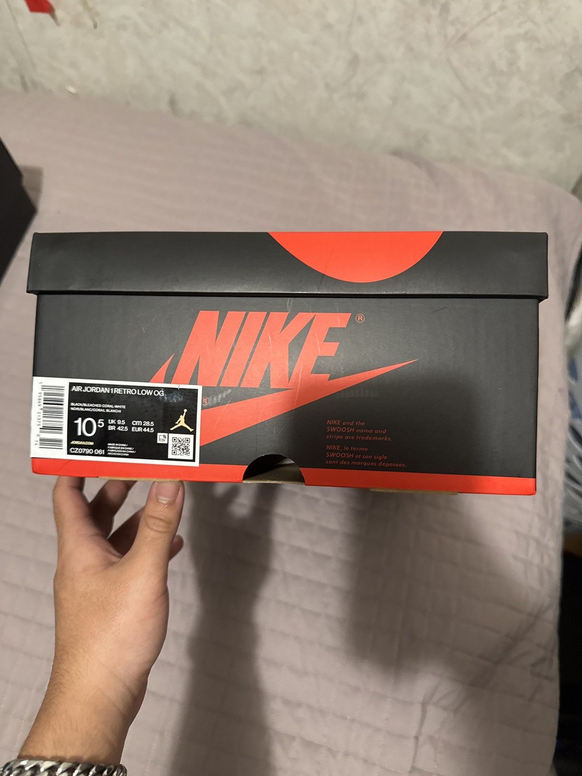 Nike Black/bleached coral white Size US 10.5 / EU 43-44 - 1 Thumbnail