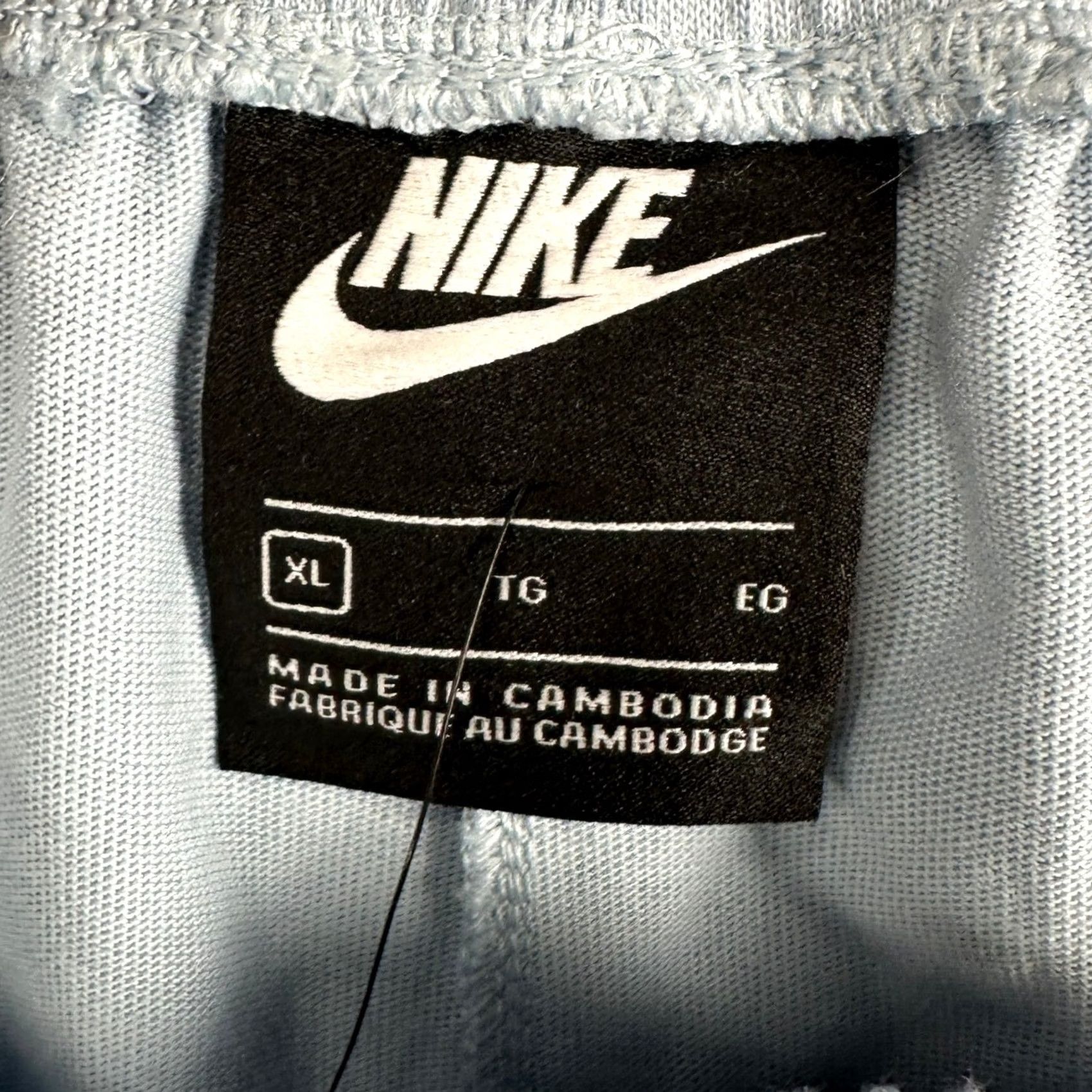 Nike Nike Mens Athletic Shorts XL Blue Colorblock Standard Fit Elastic Waist Logo NEW Size US 36 / EU 52 - 4 Thumbnail