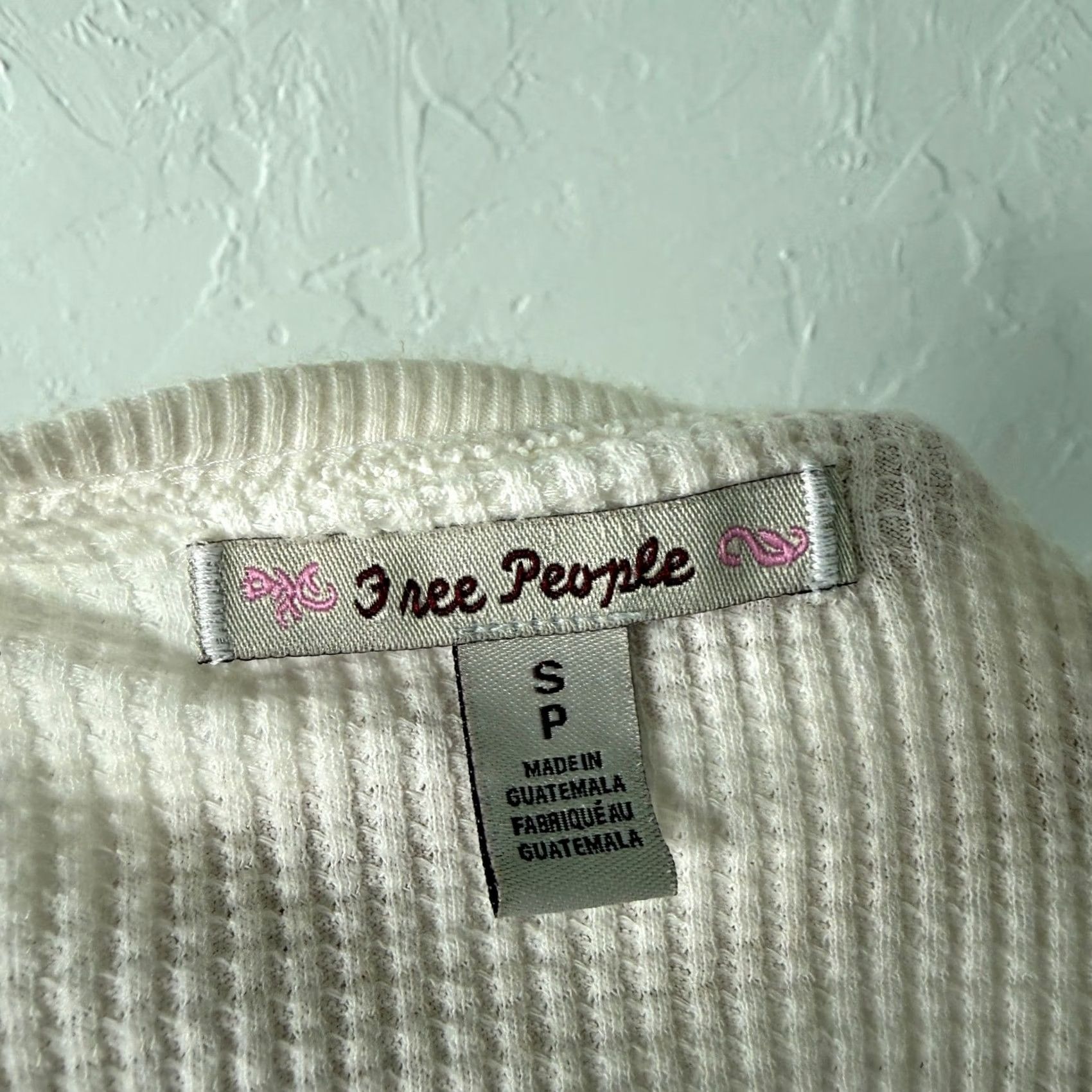 Free People VINTAGE Free People Shirt Womens S Cotton White Boho Collarless Off Shoulder Y2K Thermal Knit (Gently Used) Size S / US 4 / IT 40 - 5 Thumbnail