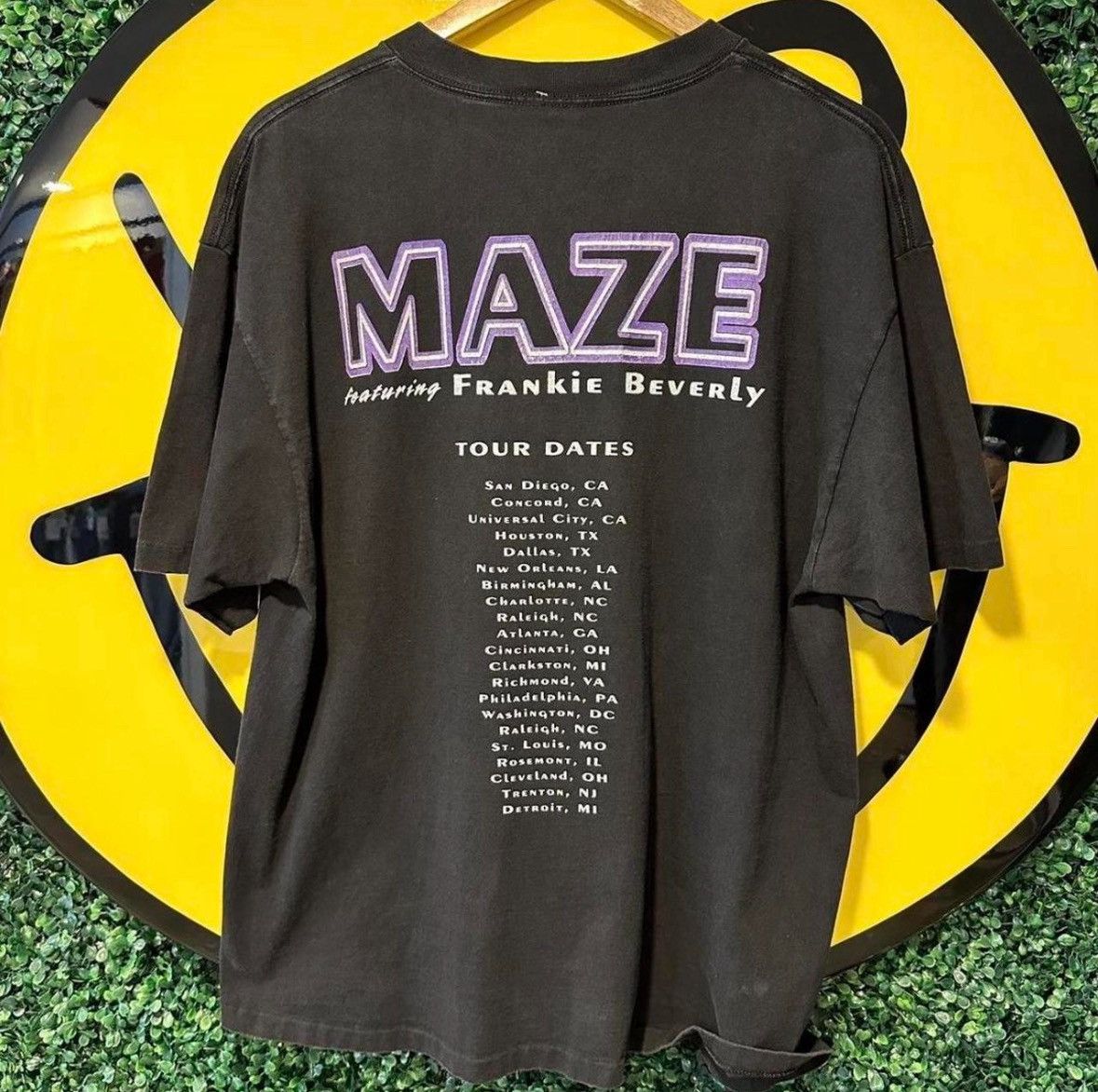 Vintage Vintage 90s Maze T Shirt Size US XL / EU 56 / 4 - 3 Thumbnail