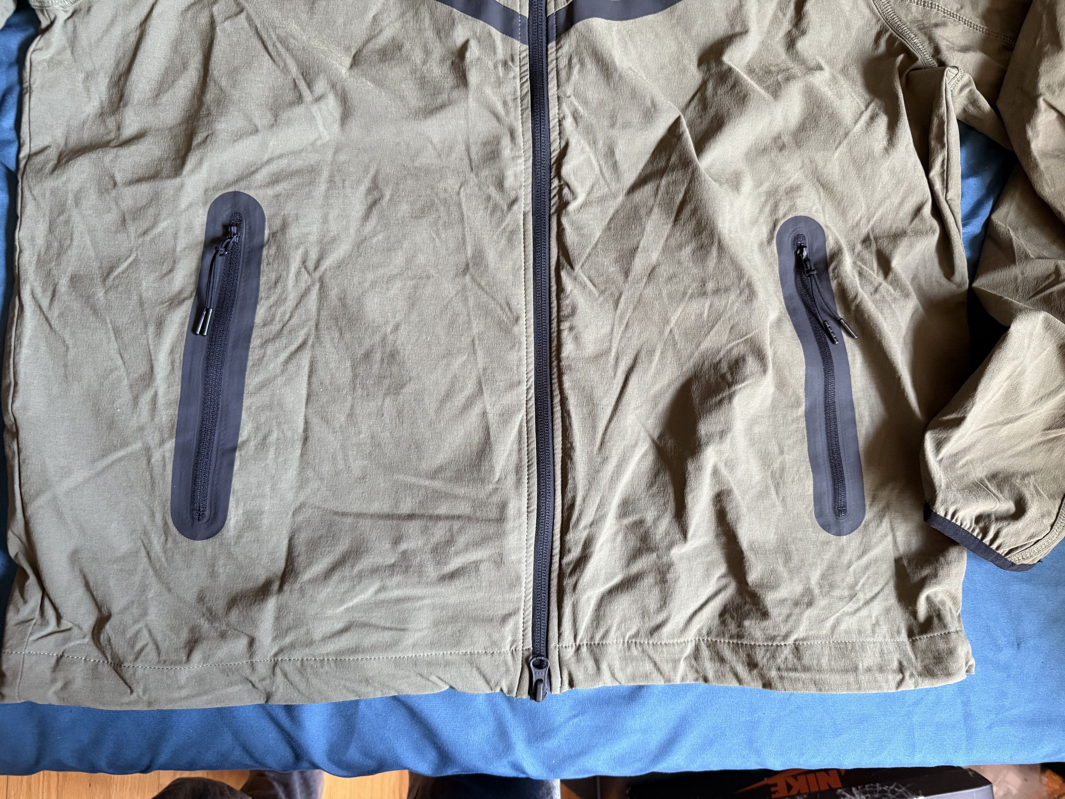 Nike Nike Tech Woven Windrunner Jacket Lightweight Olive $149 Size US M / EU 48-50 / 2 - 3 Thumbnail