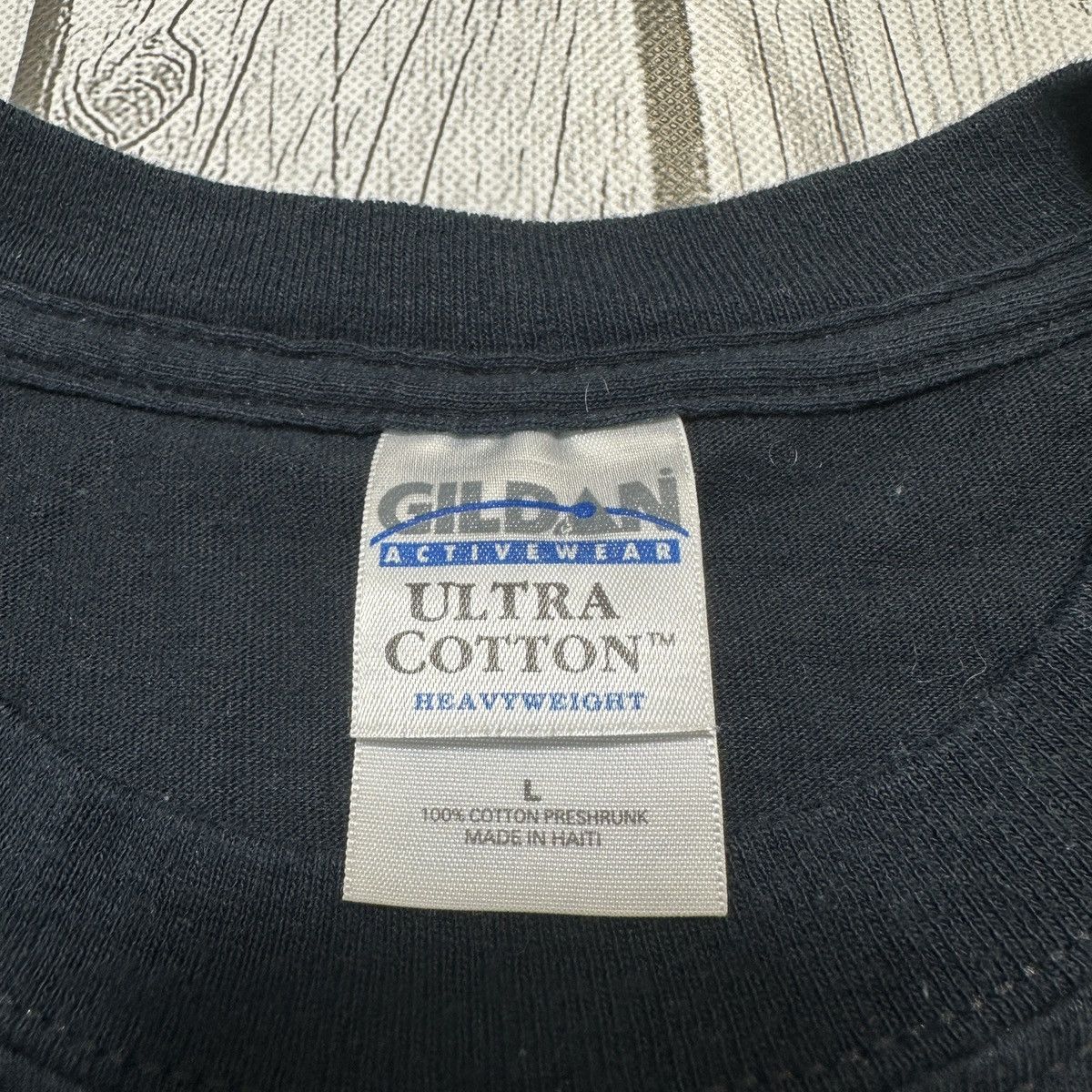 Gildan × Vintage Vintage Arm Candy tee Size US L / EU 52-54 / 3 - 4 Thumbnail
