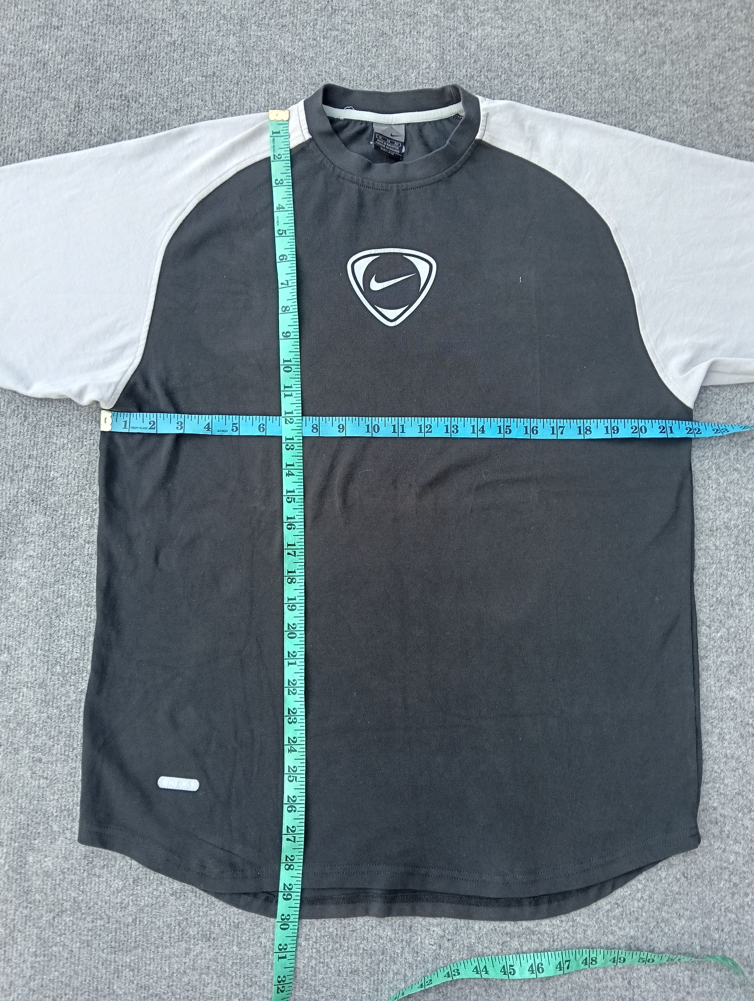 Nike 90s Nike Swoosh Vintage Y2K Retro Tee T-Shirt Size US XL / EU 56 / 4 - 4 Thumbnail