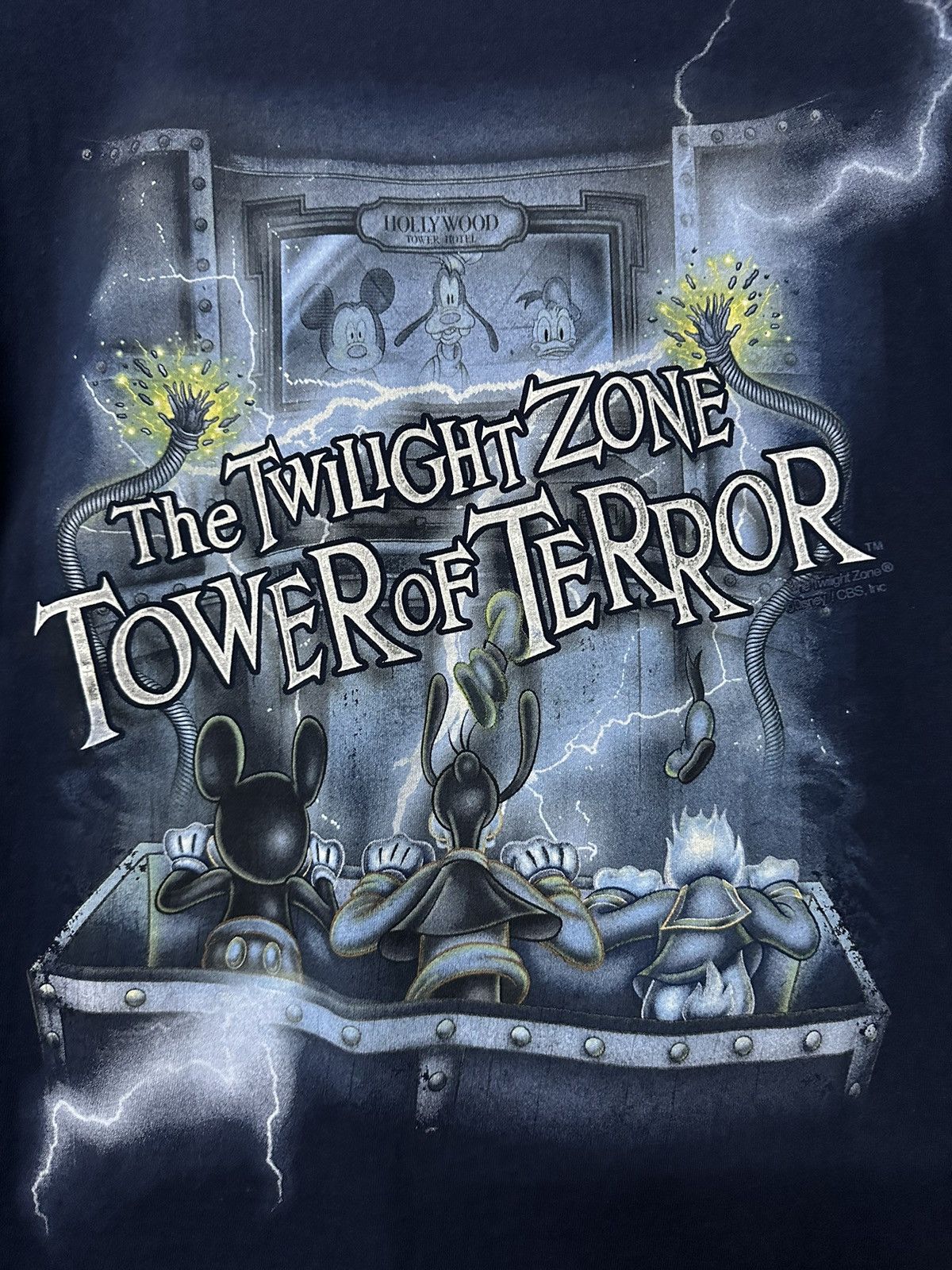 Disney × Vintage Vintage The Twilight Zone Tower Of Terror Horror Disney Tee Size US M / EU 48-50 / 2 - 2 Thumbnail