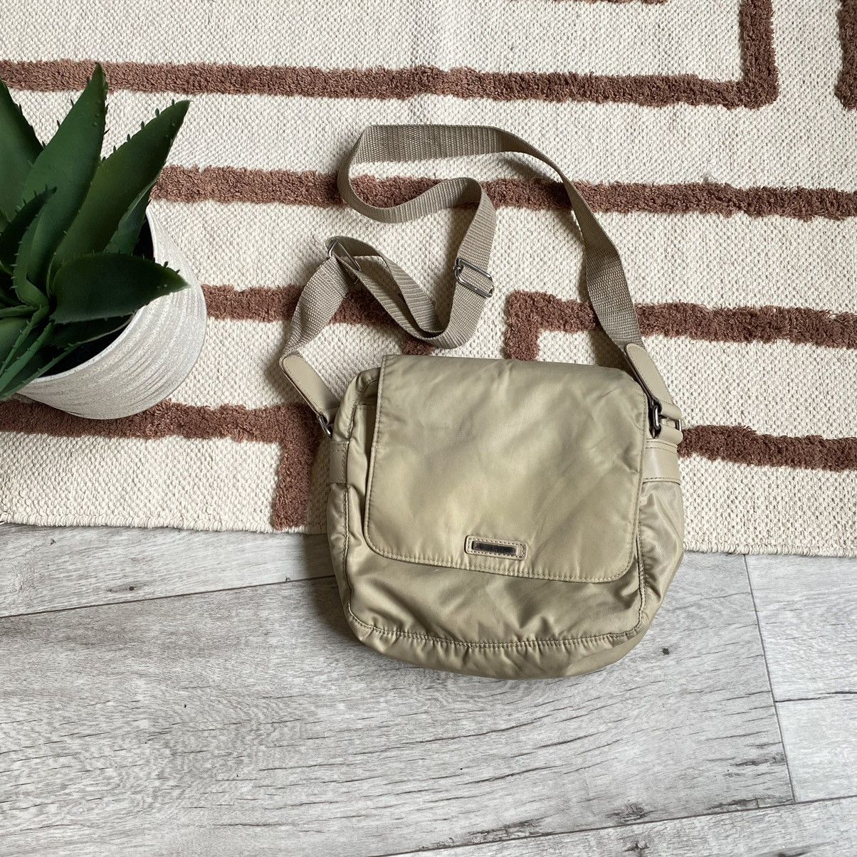 Japanese Brand VINTAGE JAPANESE STYLE NYLON LIKE PRADA METAL CROSSBODY BAG Size ONE SIZE - 1 Thumbnail