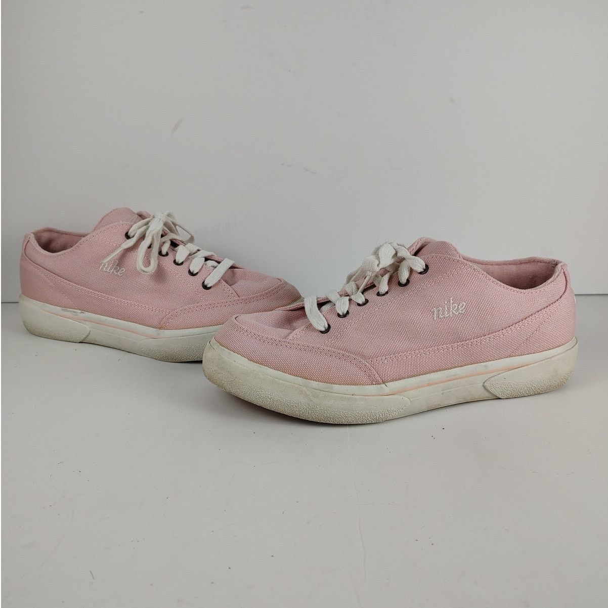 Nike VTG Nike Agassi pink canvas casual streetwear shoes womens 8 Size US 8 / IT 38 - 2 Thumbnail