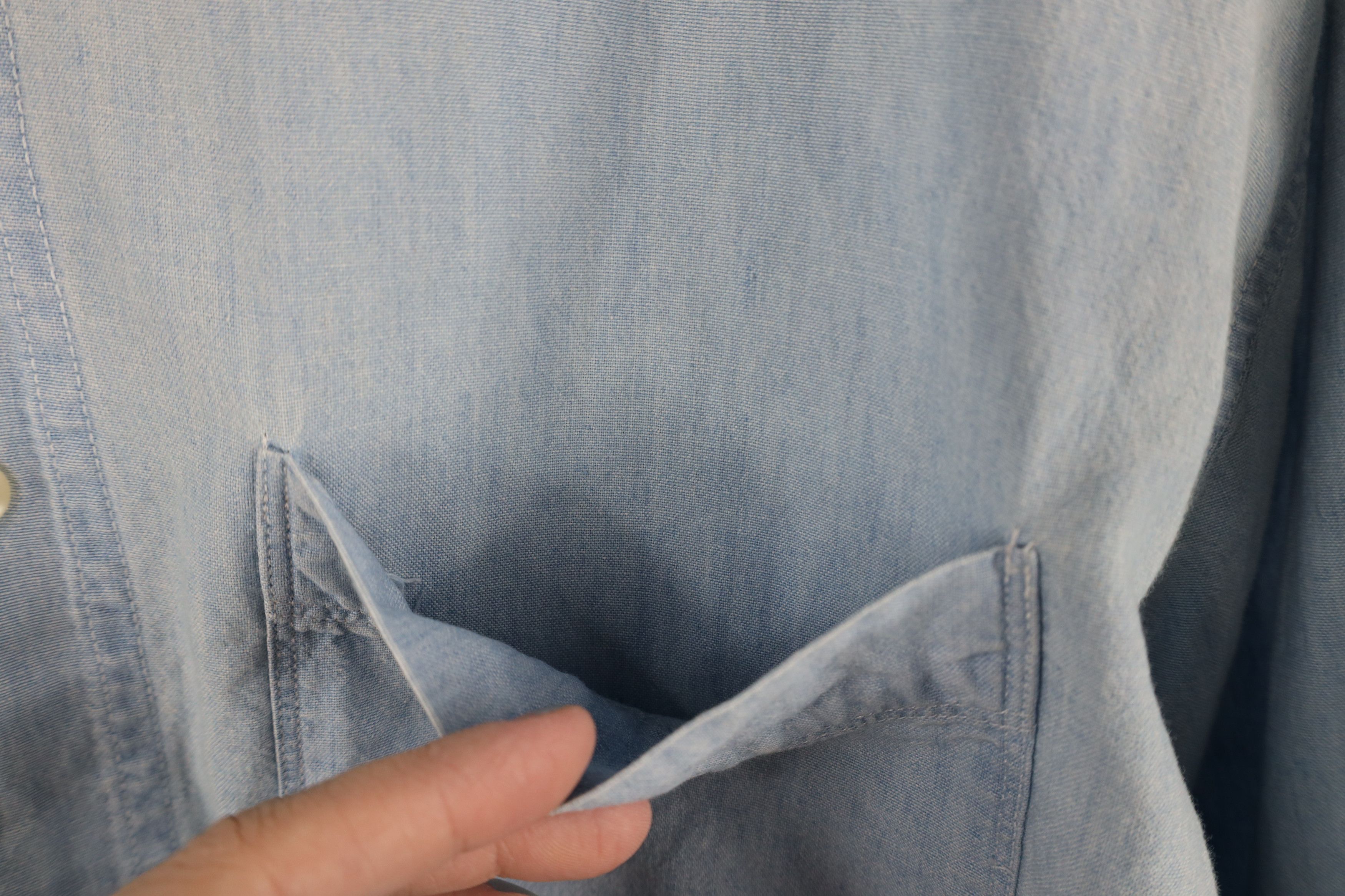 Gap × Vintage Vintage 90s Gap Denim Jean Collared Button Down Shirt Size US M / EU 48-50 / 2 - 8 Thumbnail
