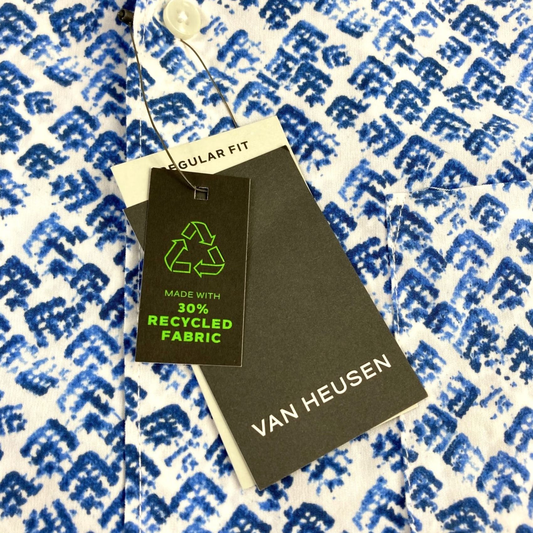 Van Heusen Van Heusen Weekend Camp Shirt Mens Medium White Geometric Regular Fit NWT Size US M / EU 48-50 / 2 - 4 Thumbnail