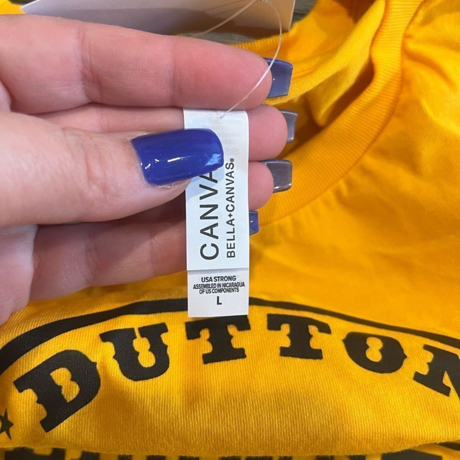 Canvas NWT Yellowstone Dutton Ranch Graphic T-Shirt TV - Size L Size L / US 10 / IT 46 - 3 Thumbnail