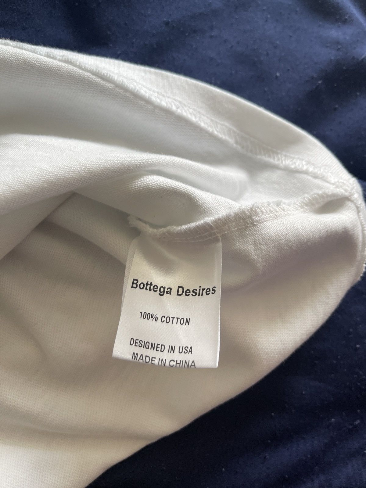 Bottega Desires Bottega desires t-shirt XXL Size US XXL / EU 58 / 5 - 1 Thumbnail