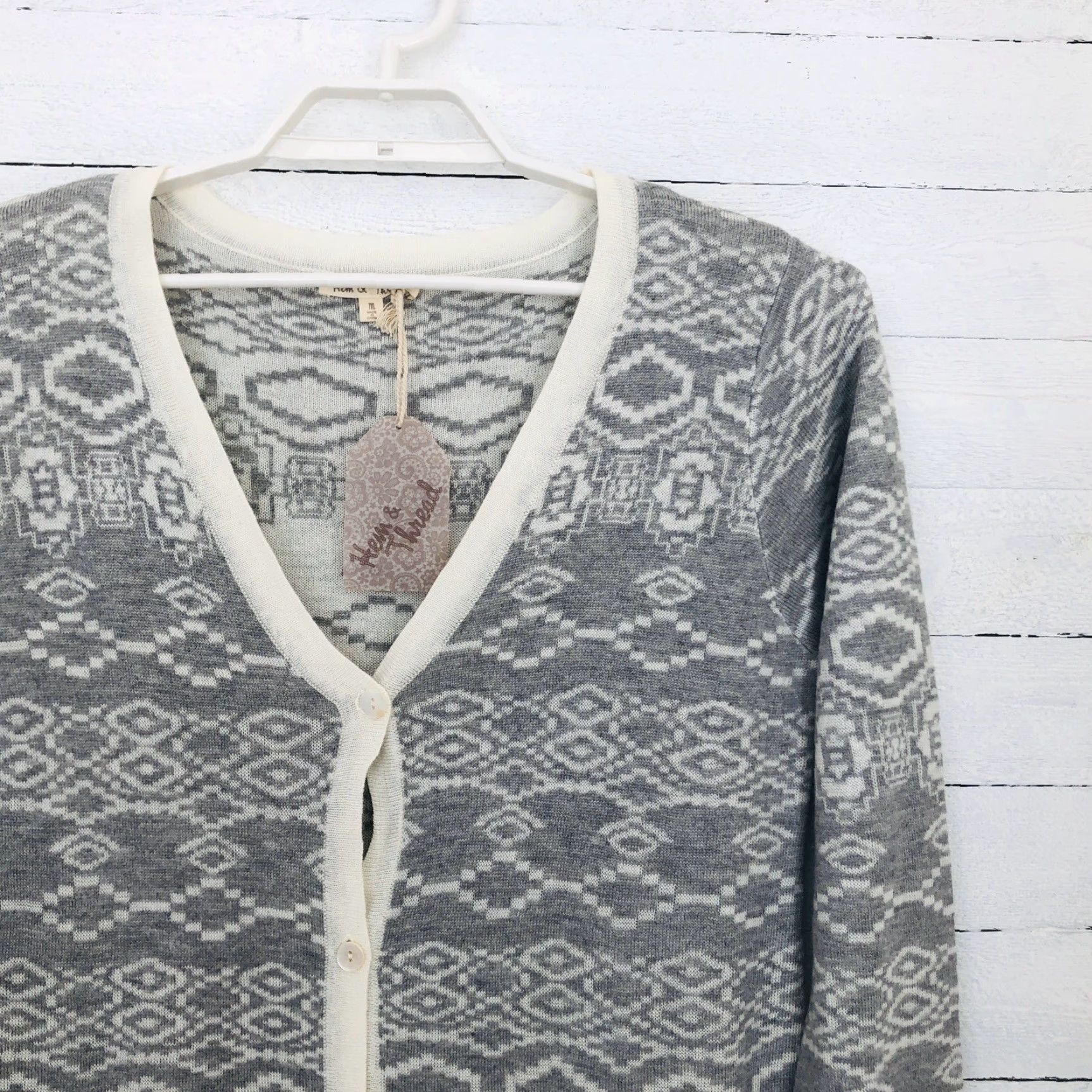 Vintage Hem & Thread Womens Sweater Cardigan Medium Gray White Button Down V-Neck NWT Size M / US 6-8 / IT 42-44 - 3 Thumbnail
