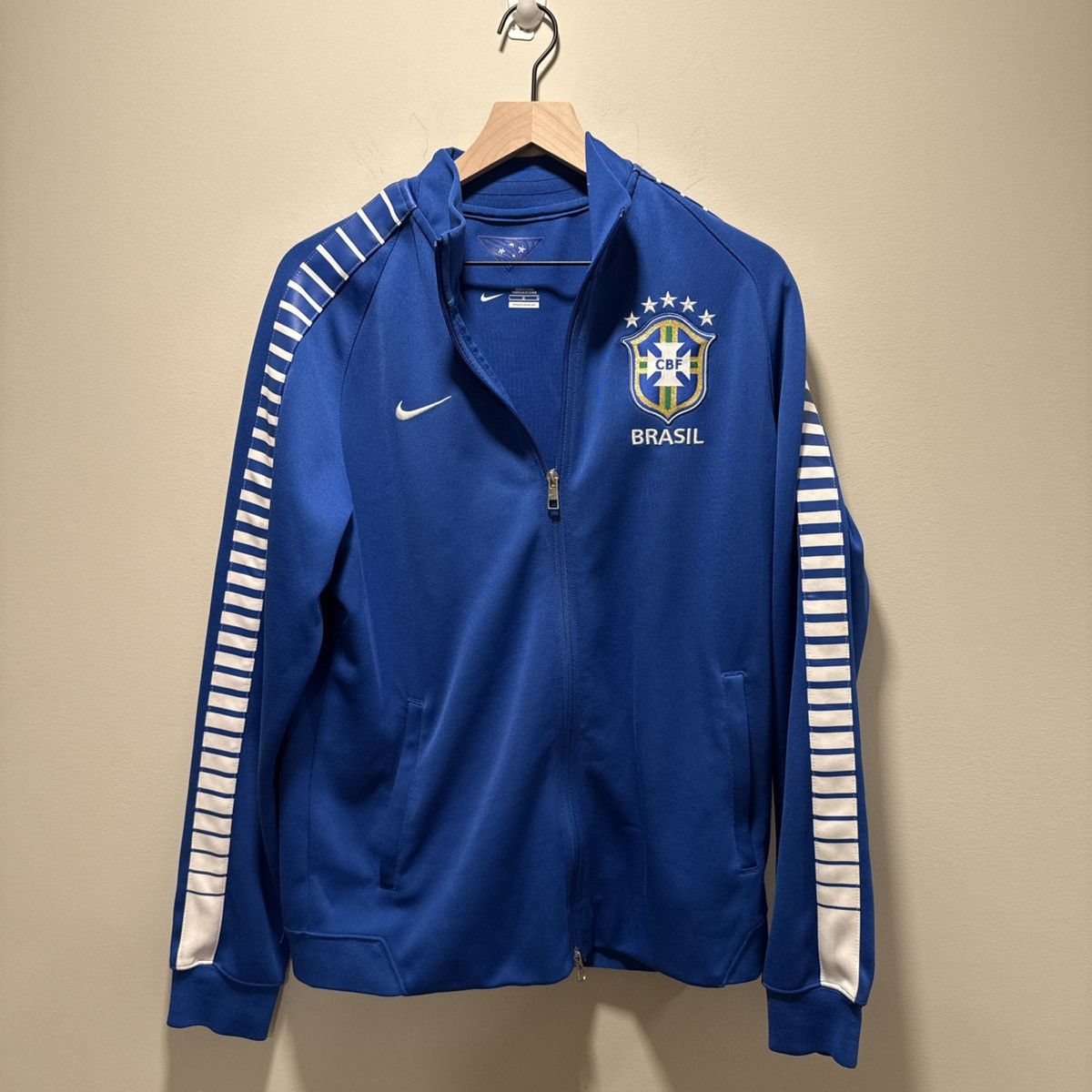Other Brazil Soccer JacketMens NikeFull Zip CBF Brasil FC National Size US L / EU 52-54 / 3 - 1 Thumbnail