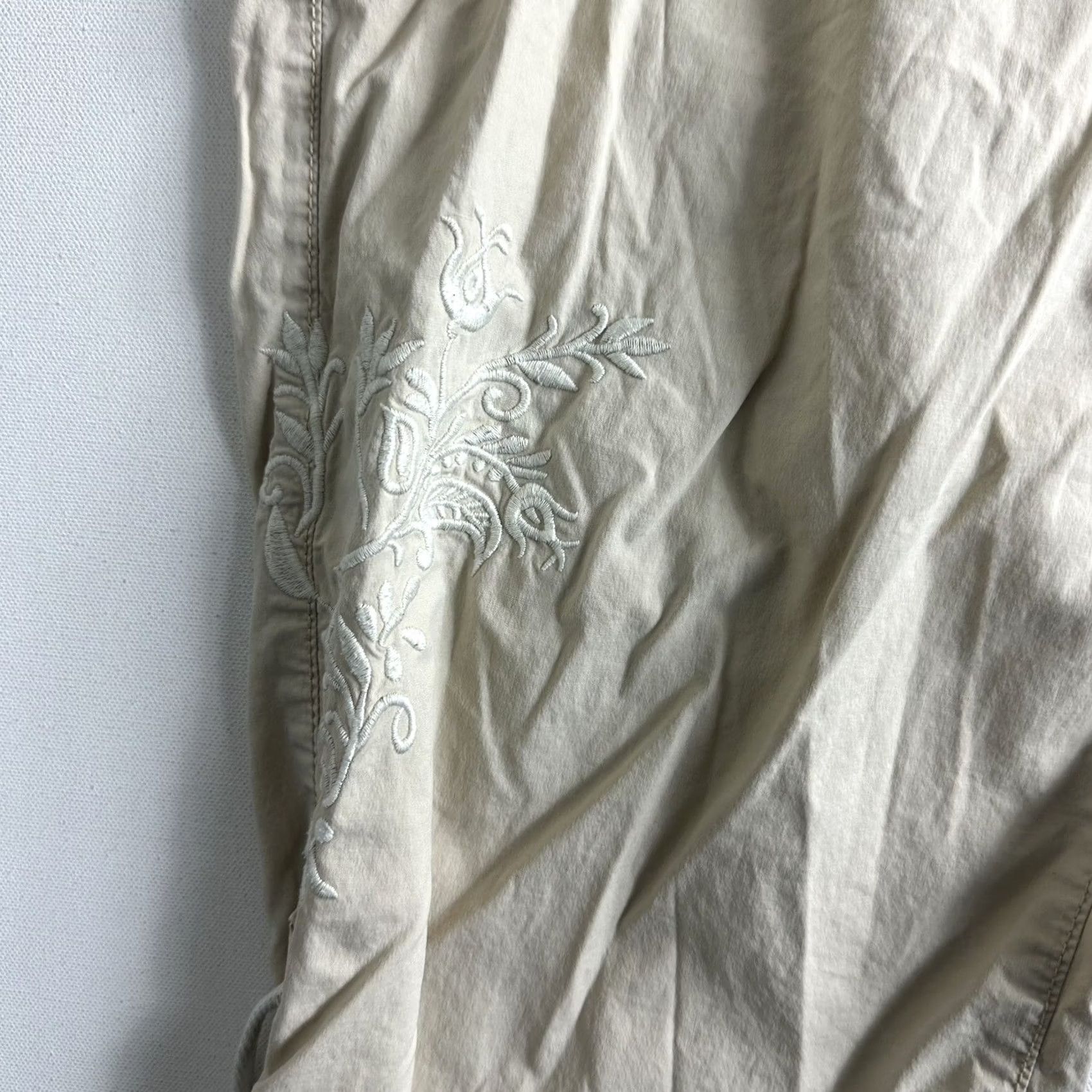 Tommy Hilfiger TOMMY HILFIGER Cargo Pants Women Size 18 Straight Beige Cargo Pants Women Size 18 Men? Size 40" / US 18 - 7 Thumbnail