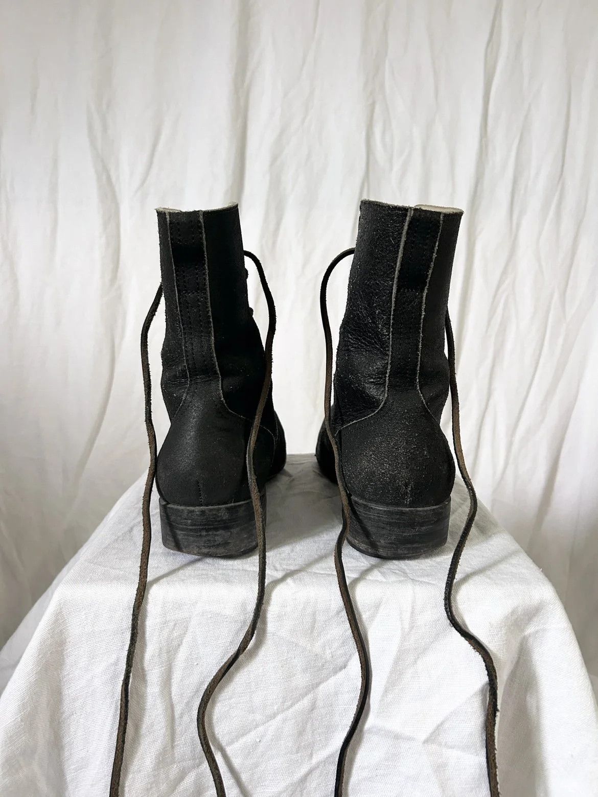 Attachment Attachment Early 00s 8-Hole Boots Size US 9.5 / EU 42-43 - 9 Thumbnail
