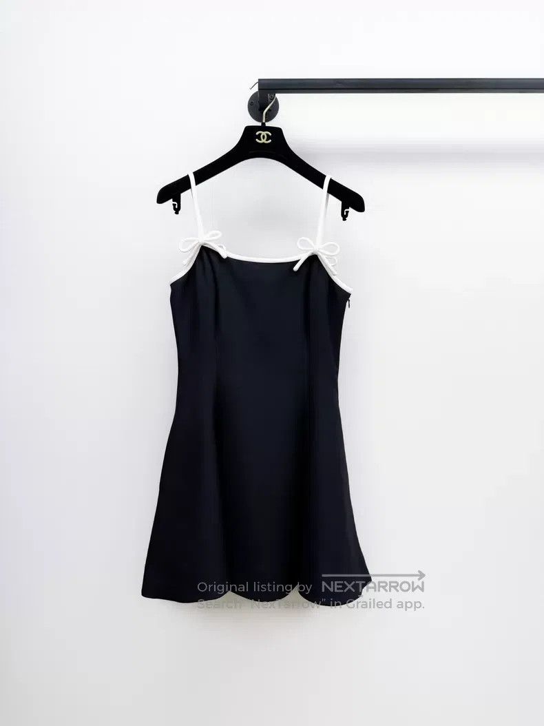 Valentino Valentino Main line slip dress Size XXS / US 00 / IT 34 - 1 Thumbnail