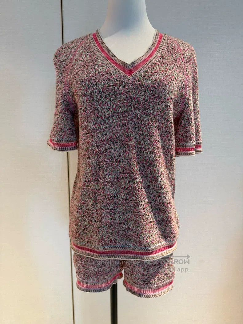 Chanel Chanel Pink knitted cloak short sleeves Size XS / US 0-2 / IT 36-38 - 1 Thumbnail