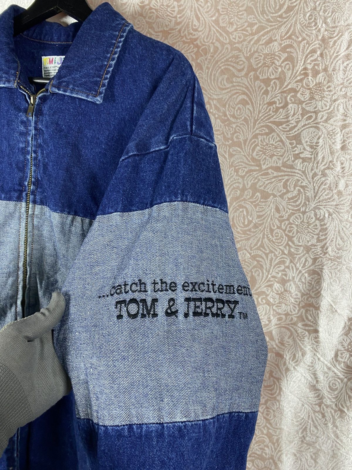 Vintage Vintage Tom & Jerry Two Tone Denim Embroidery Jacket Cartoon Size US L / EU 52-54 / 3 - 9 Thumbnail