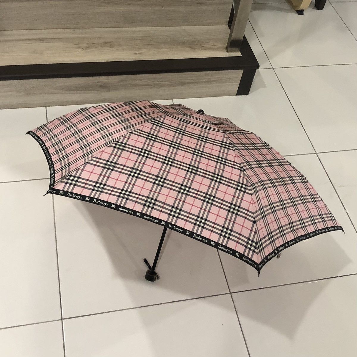 Burberry Burberry's Checked Novacheck Waterproof Folding Umbrella Size ONE SIZE - 3 Thumbnail
