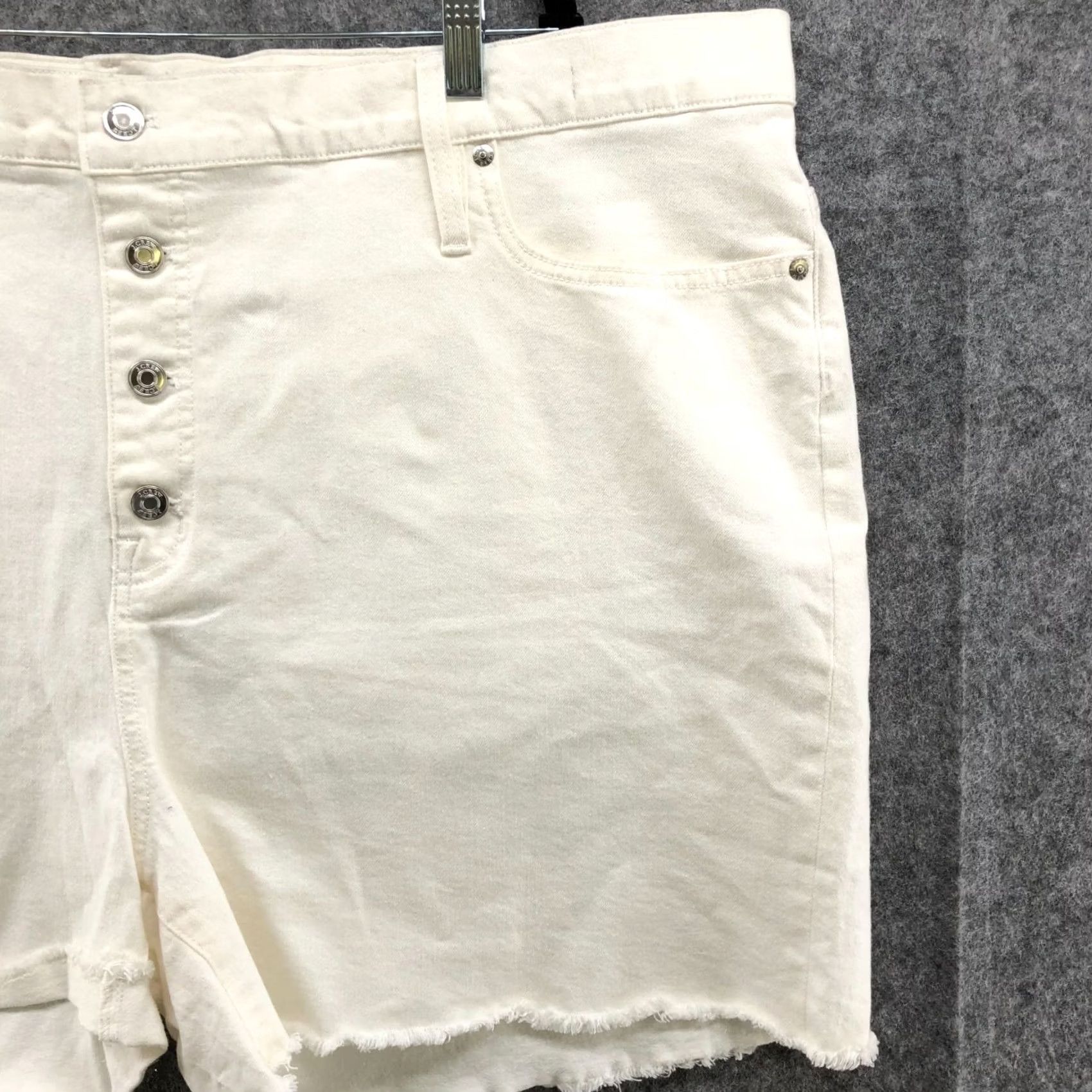 J.Crew NWT J.CREW White Denim Shorts Womens 37 High Rise Button Fly Cut-Off Size 25" / US 0 / IT 36 - 3 Thumbnail