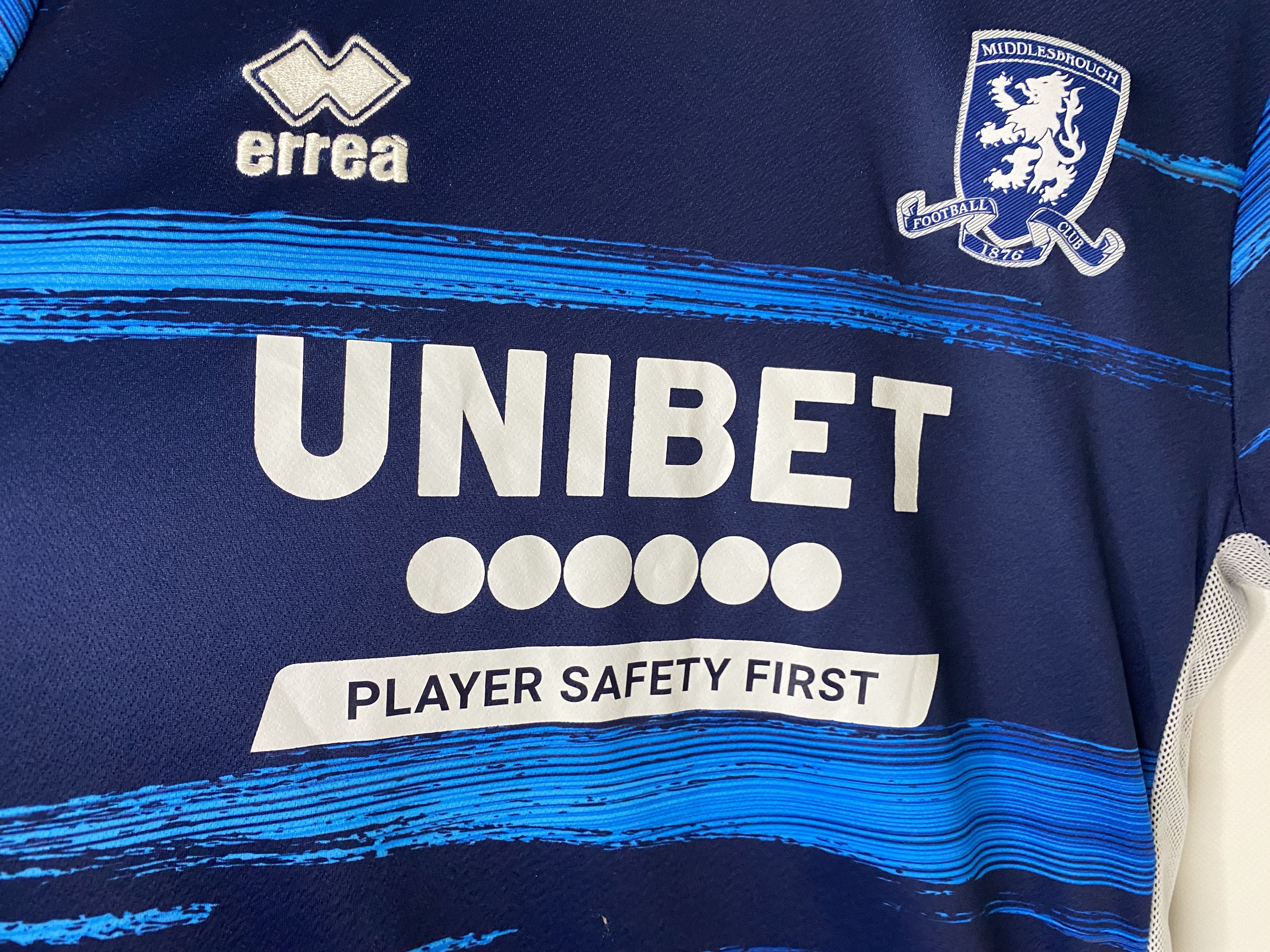 Errea MIDDLESBROUGH 2022 2023 AWAY FOOTBALL SHIRT SOCCER JERSEY Size US S / EU 44-46 / 1 - 4 Thumbnail