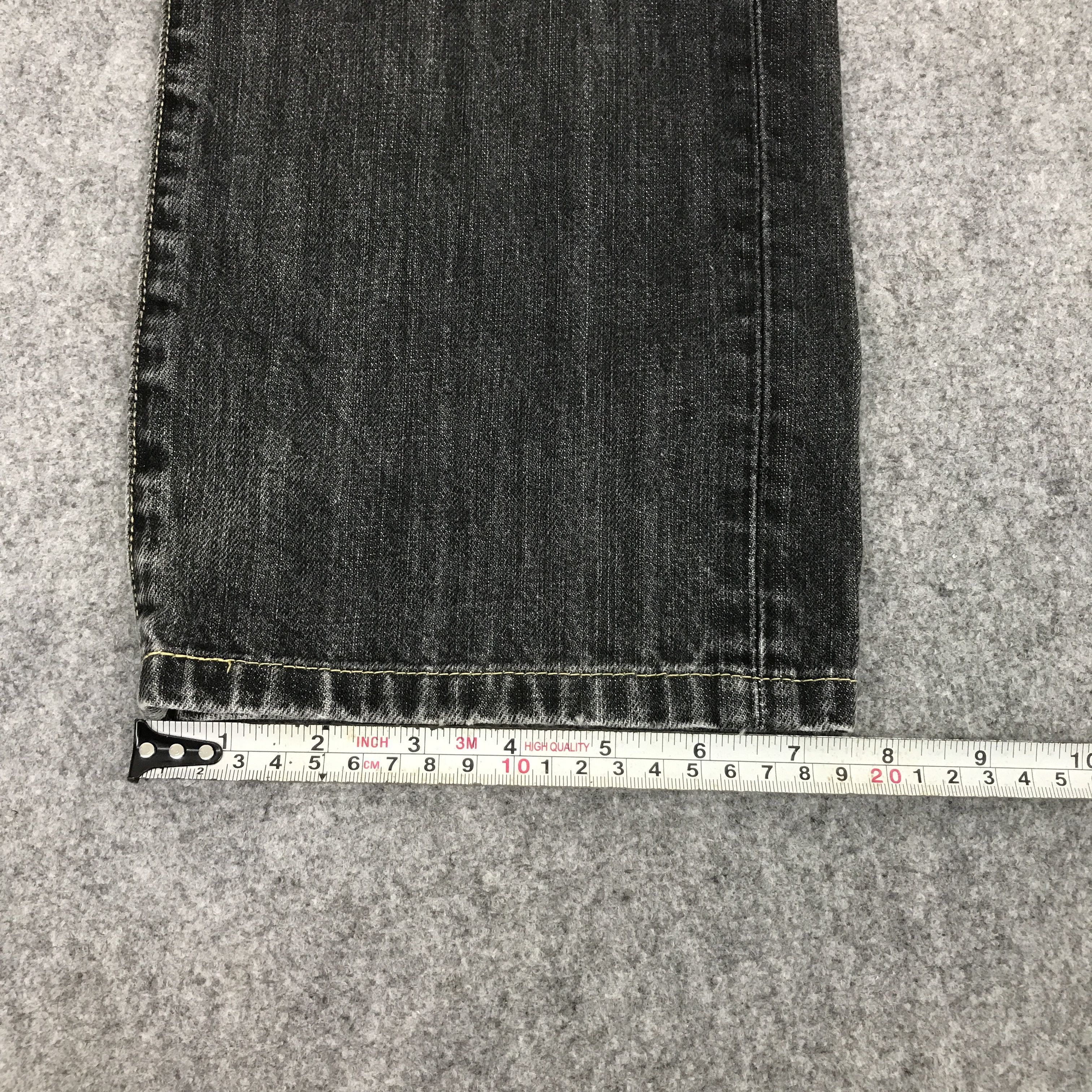 Japanese Brand × Jun Takahashi JAPANESE BLACK FADED UNIQLO DISTRESSED DENIM JEANS Size US 29 - 12 Thumbnail